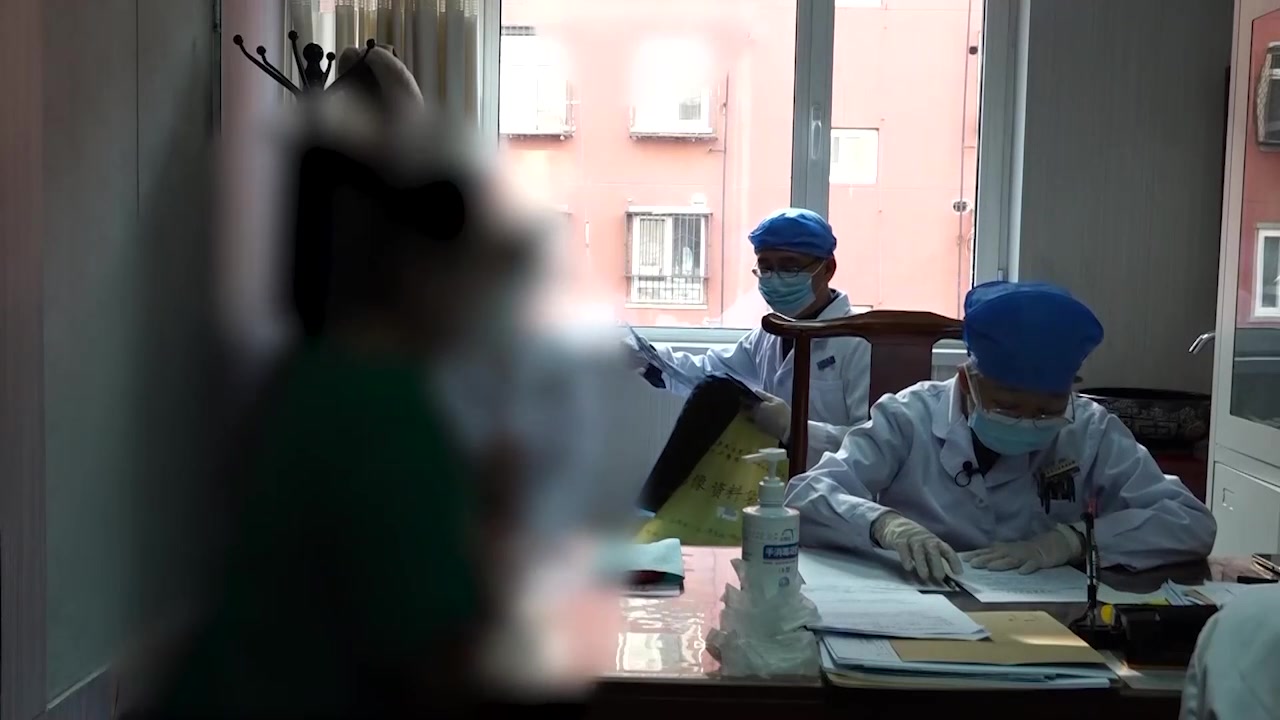 肝郁气滞痰热内阻：40岁女性肺结节伴胸腔积液的身心同调法