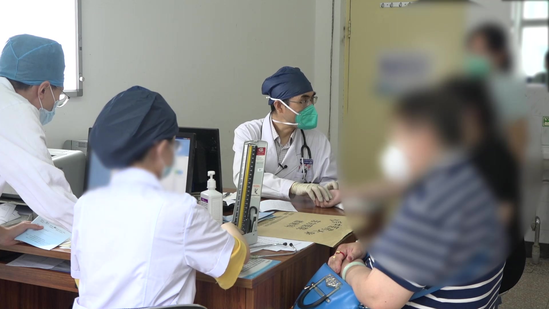 肝郁脾虚证：17岁少女心悸胸闷闭经的疏肝健脾调治