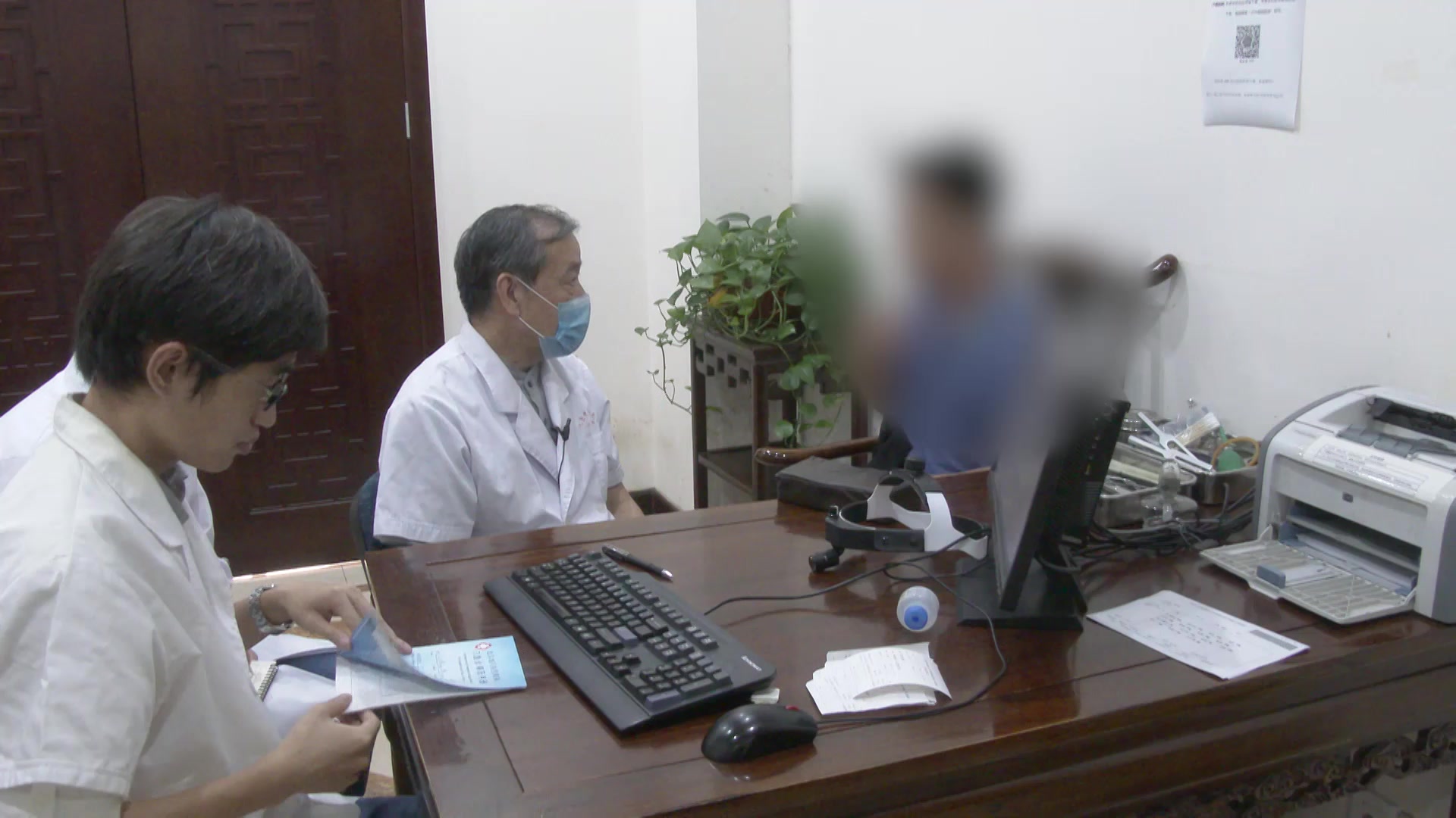 肝郁化火卫表不固：42岁男性口疮鼻鼽反复发作的疏肝清热益气固表法