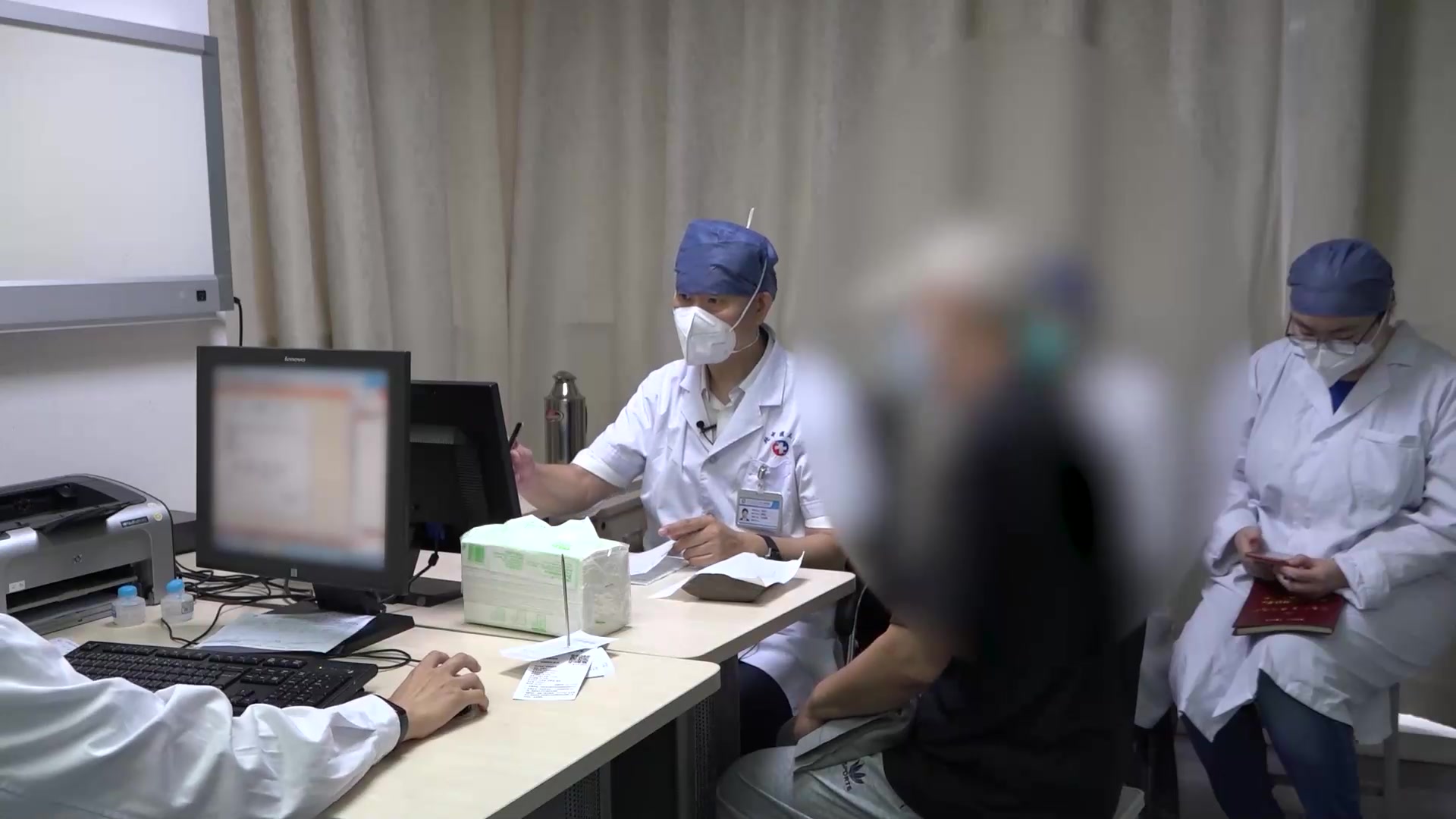 寒热错杂胃痞病：68岁男性萎缩性胃炎口干眼涩的百合乌药合香苏饮调治