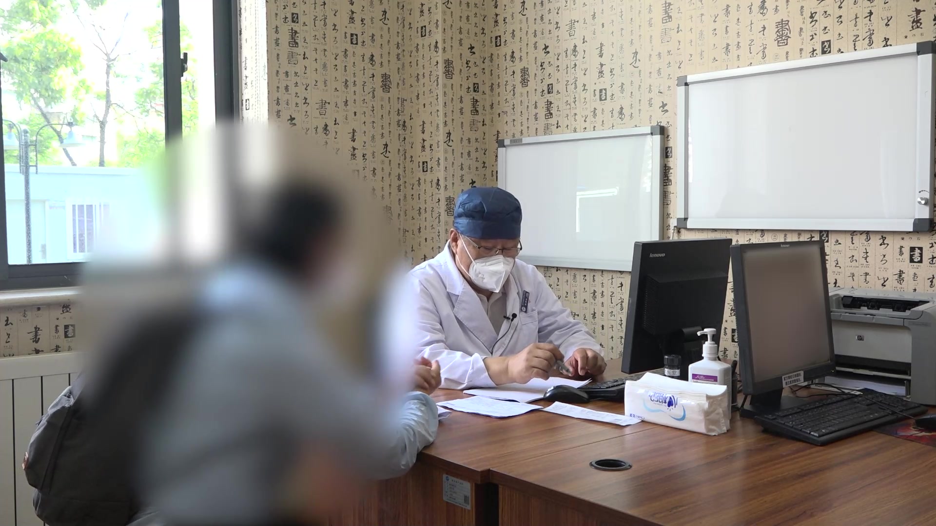 寒湿蕴结肠络瘀滞：38岁溃疡性结肠炎便血已止的温化通络法