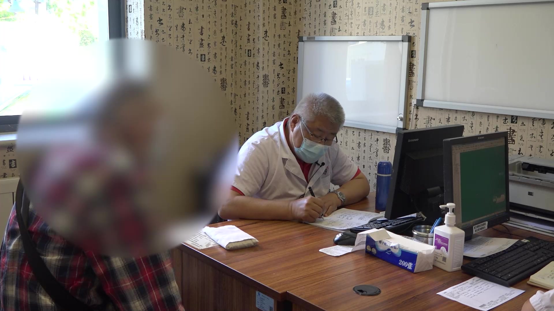 肝郁脾虚气滞血瘀：52岁男性肠易激综合征腹泻缓解期怕冷眠差的健脾温中法
