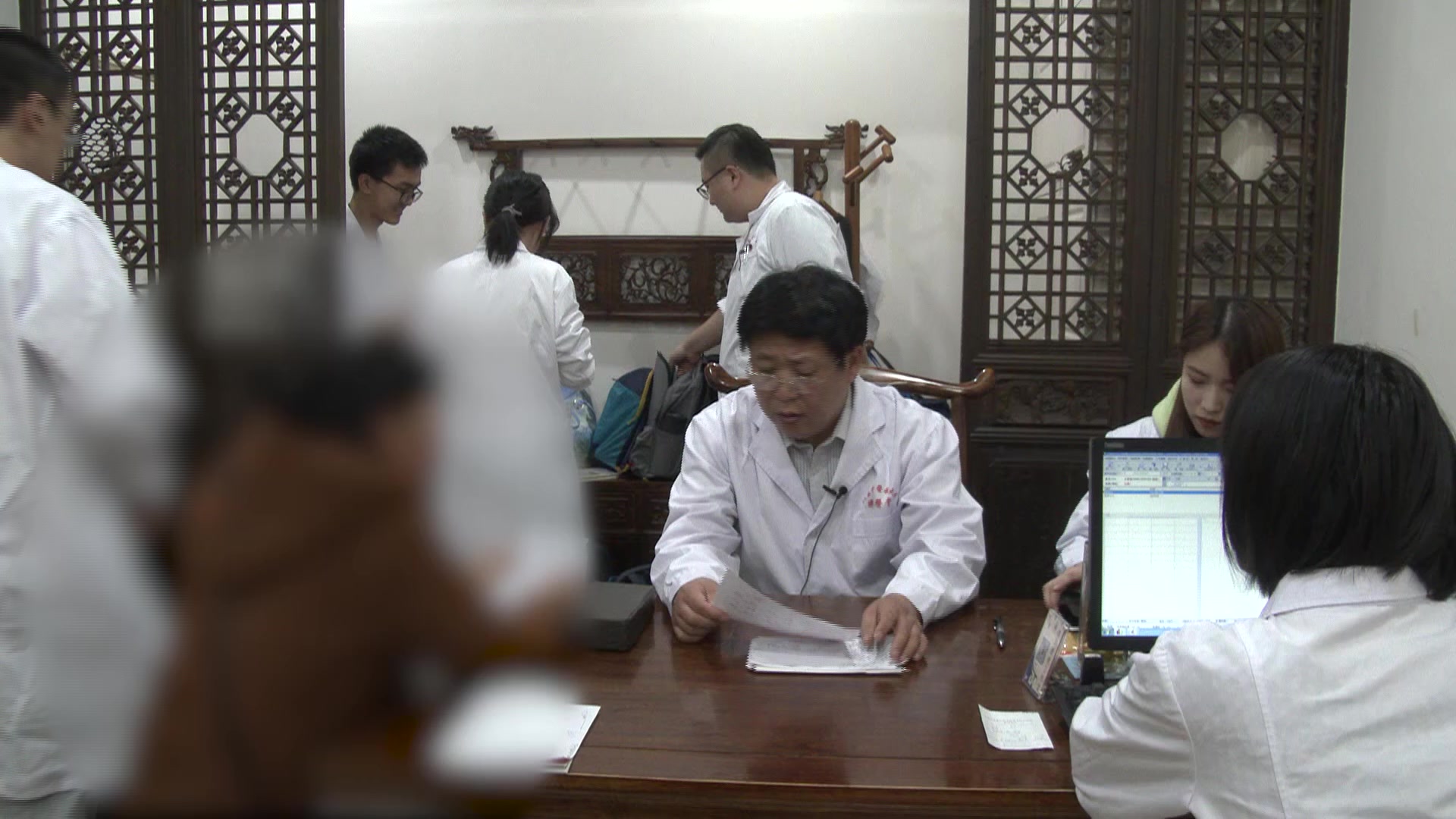 外寒内热证：31岁女性心烦不寐恶寒无汗的大青龙汤合通腑法