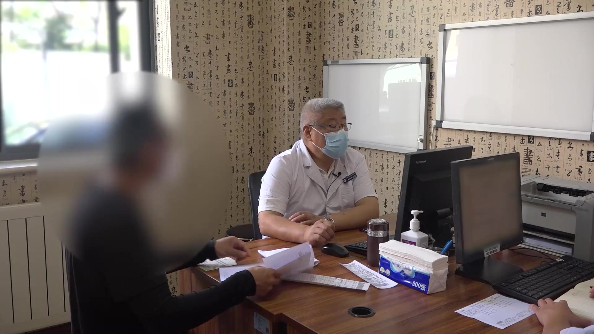 寒湿内蕴肠络瘀滞：53岁男性溃疡性结肠炎便血水样便之温中散寒化瘀通络法