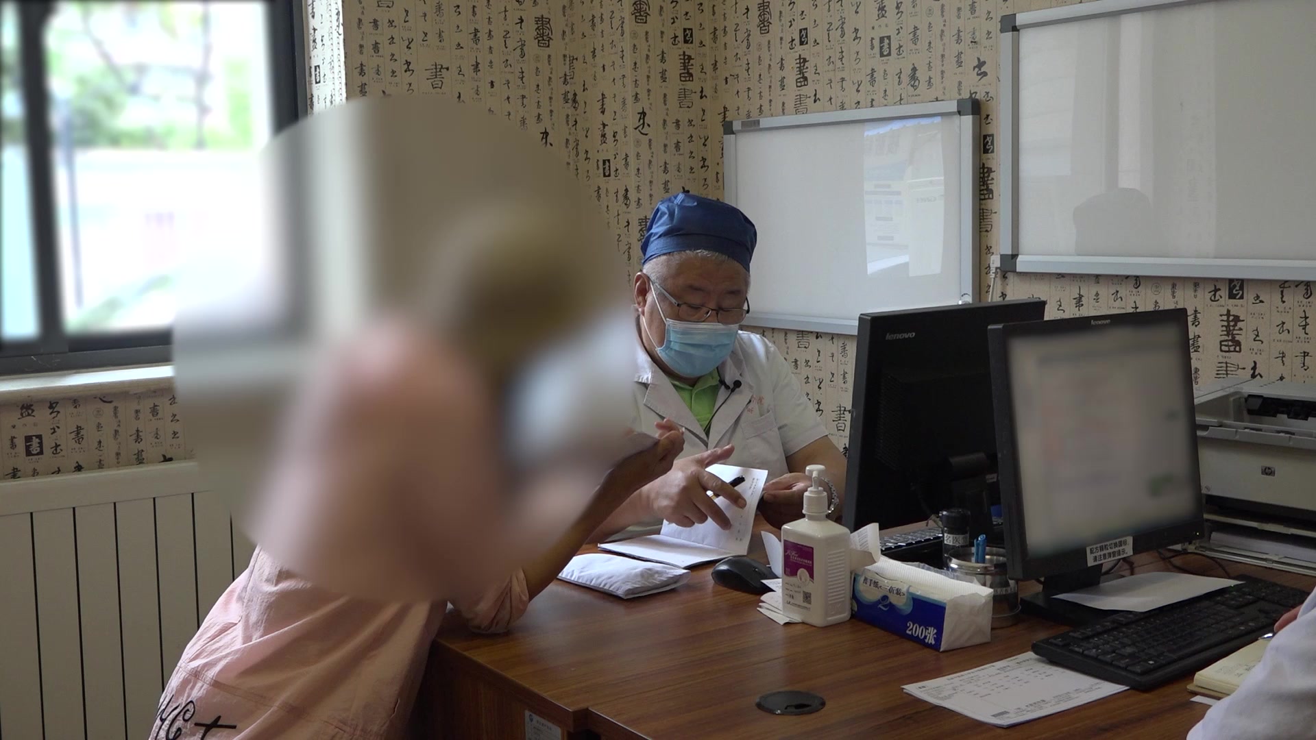 寒湿内蕴 肠络瘀滞：49岁溃疡性结肠炎患者腹胀便溏伴消化不良的温通消导法