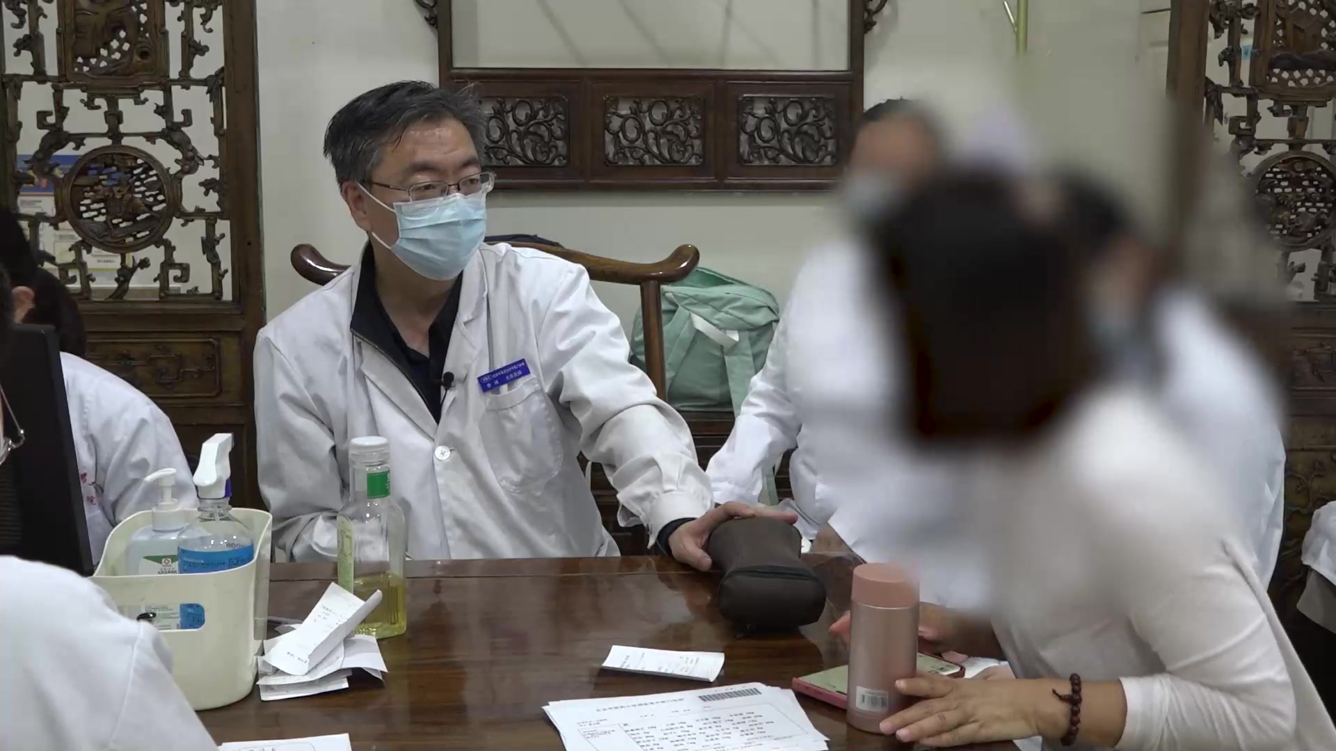 外感风寒肺失宣降：42岁失眠患者感冒后咽痒咳嗽的疏风宣肺法