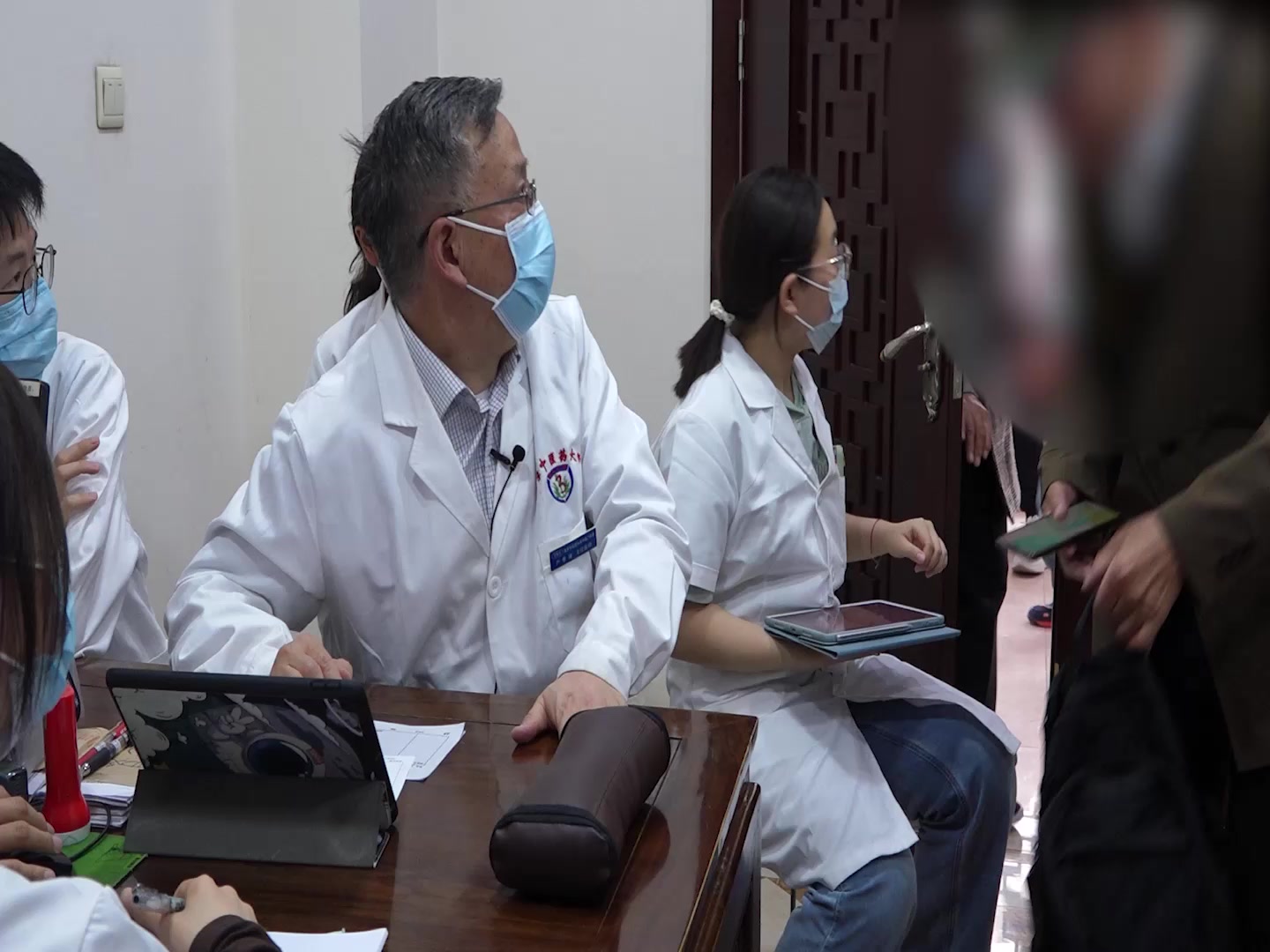 肺脾气虚，胃阴不足：75岁老慢支患者腿肿喘息之培土生金利水法
