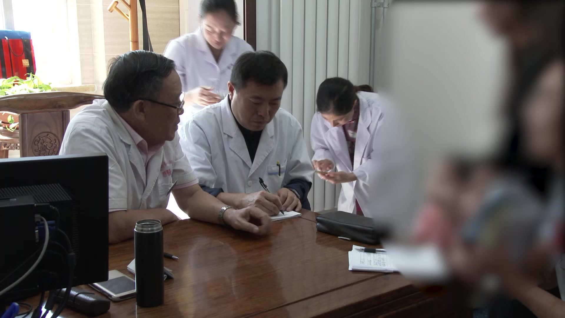 血虚风袭痰瘀阻络：3岁男童抽动症好转仍眼颈抽动，养血祛风化痰通络法