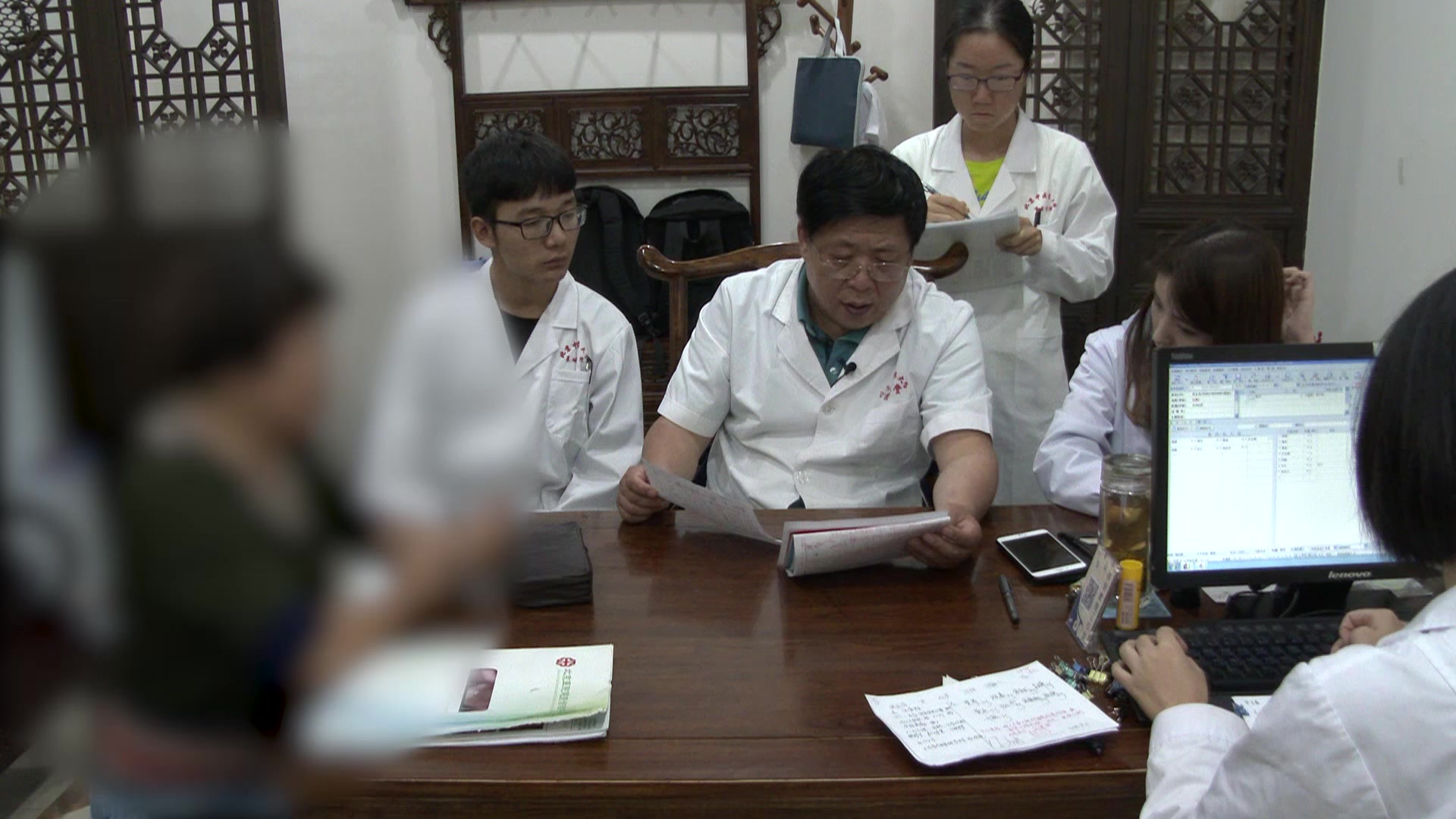 脾虚气滞：53岁女性胃痞食后胀满的行气消痞法
