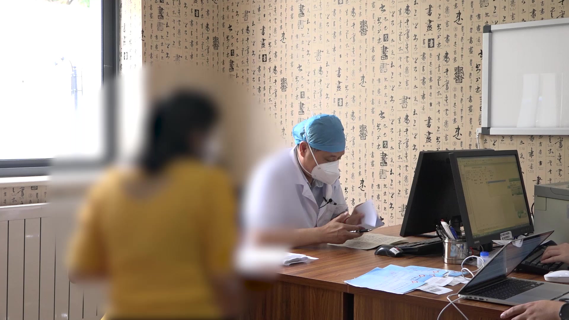 肝胃不和卫表不固：39岁萎缩性胃炎反酸烧心伴汗出之疏肝和胃固表法