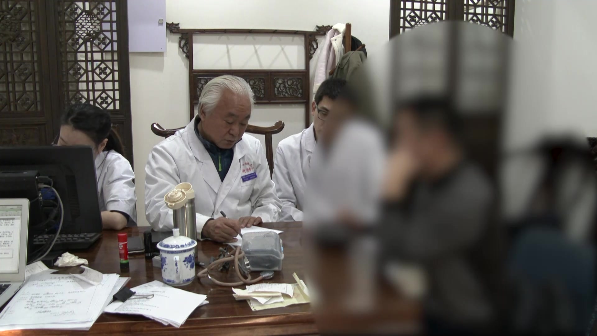 脾肾气虚阳虚湿热：40岁男性胃痛20年伴早泄的补气助阳清利法