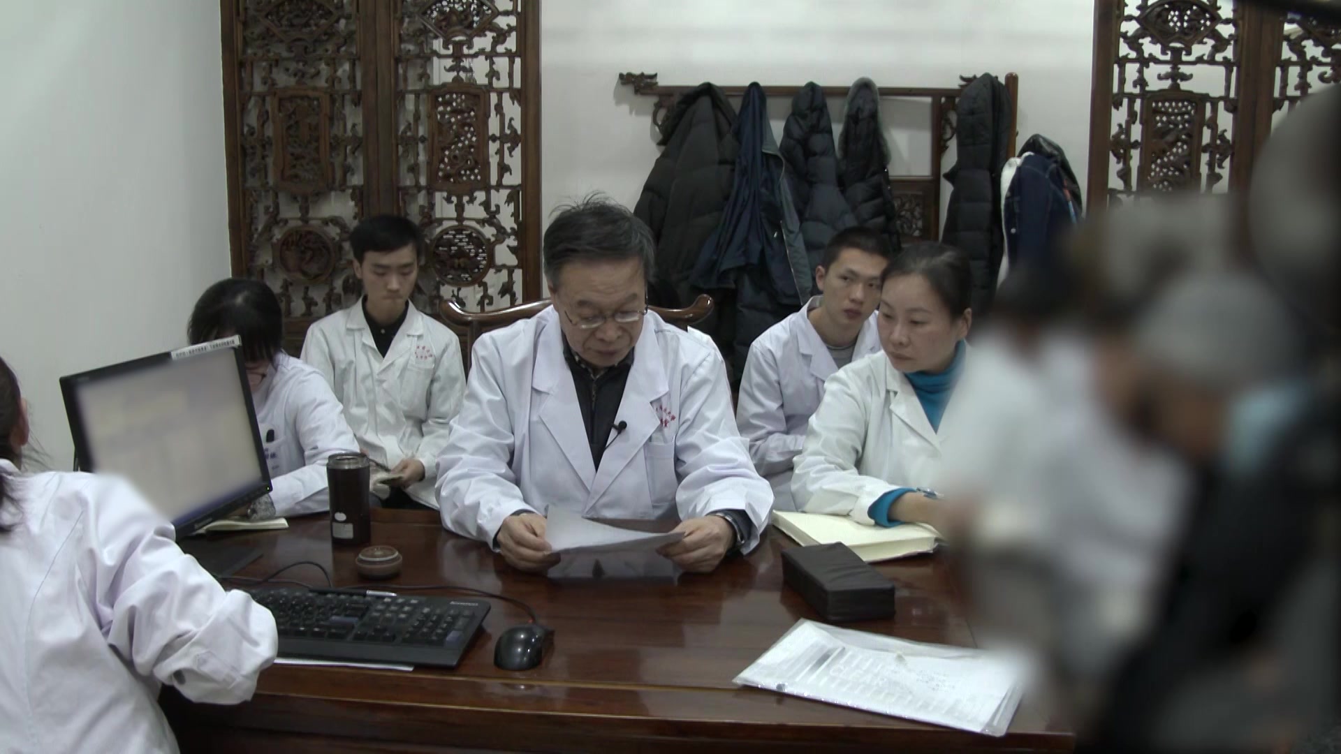 阴虚阳亢：68岁膜性肾病激素撤减期腰凉腿憋的中医养阴潜阳法