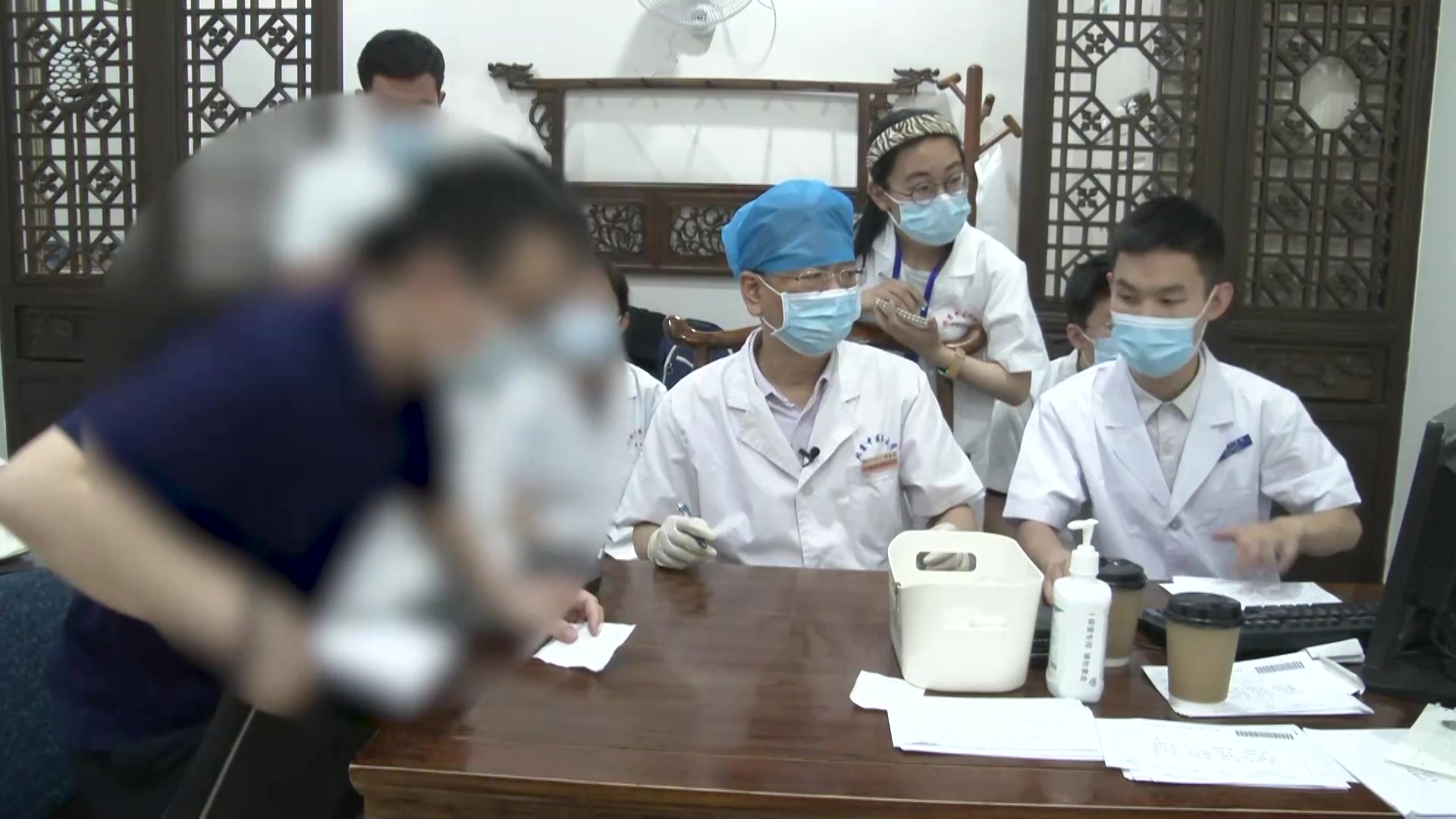脾虚湿蕴心神不宁：30岁男性失眠头昏伴肠易激与结核的健脾祛湿安神法