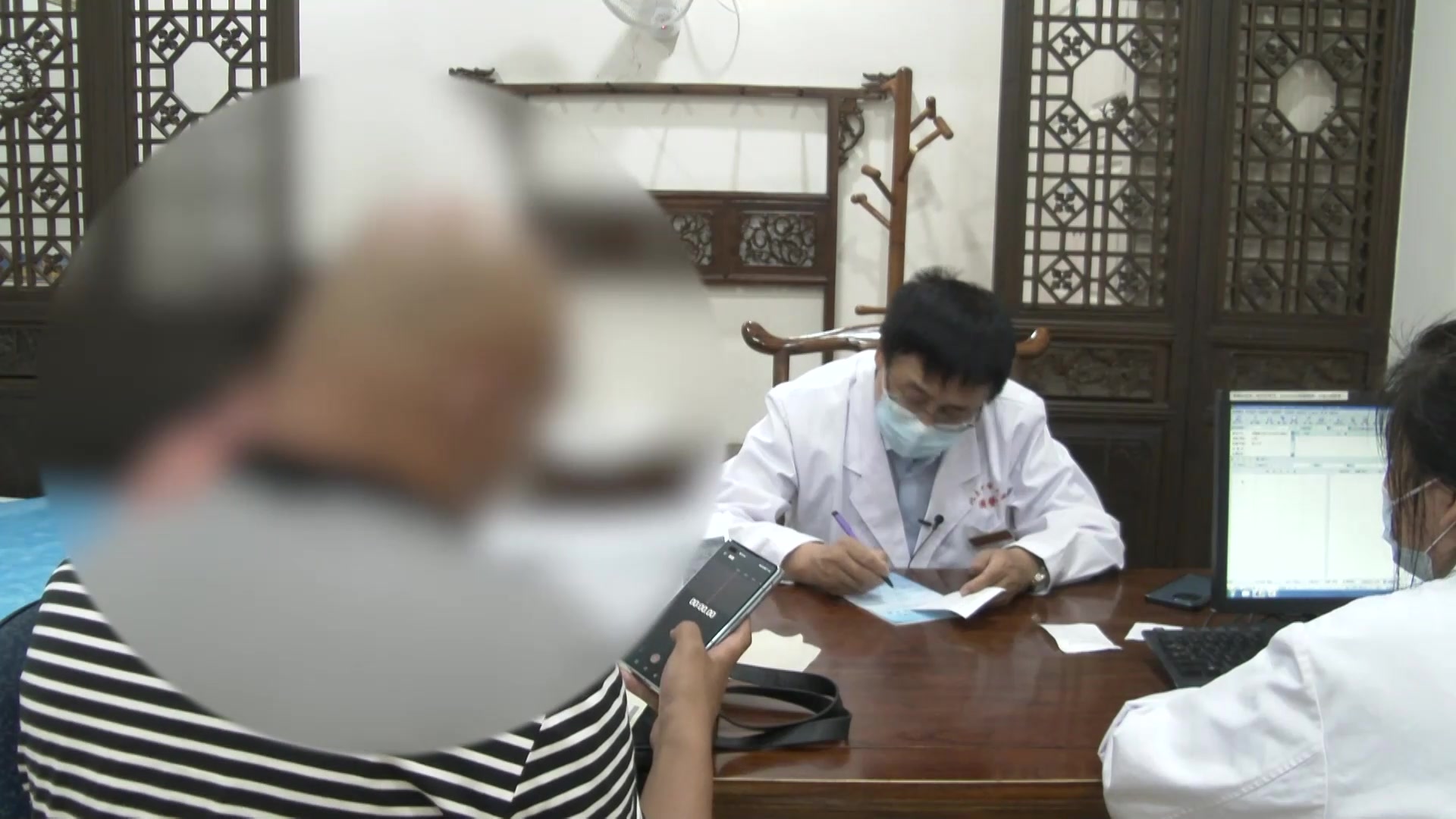 湿热内蕴：15岁少年尿浊尿酸高之清热利湿法
