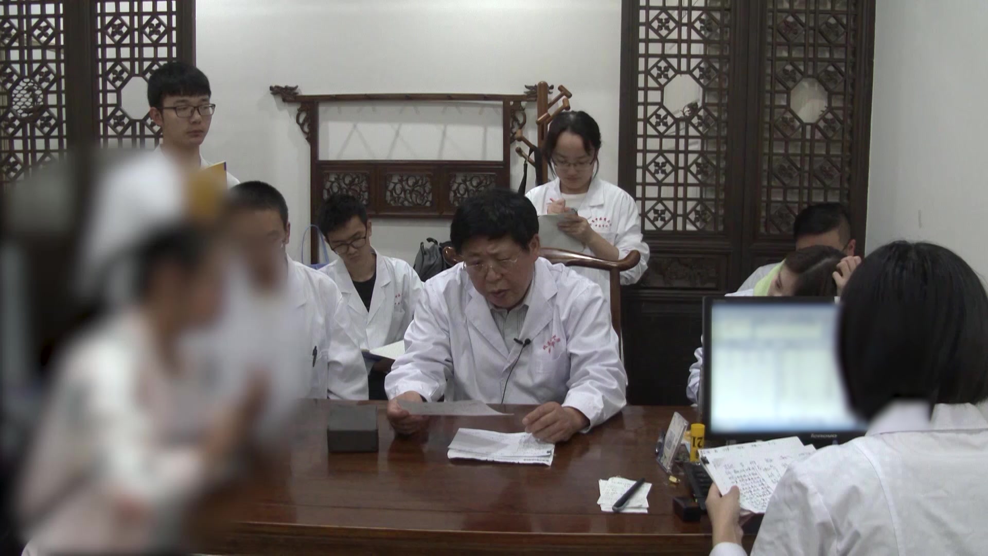 心火上炎：51岁女性口疮咽痛便前腹痛之清心通腑法