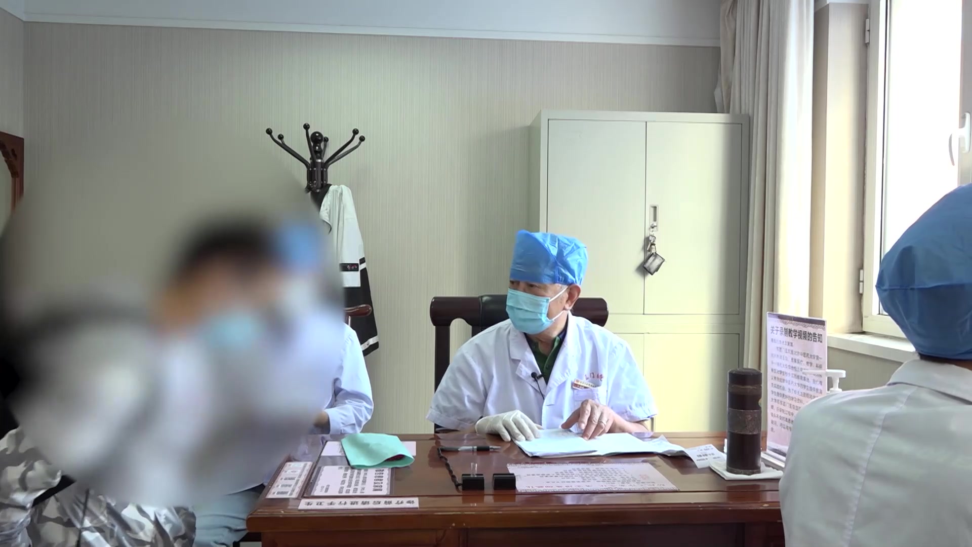 脾胃虚弱湿浊内停：39岁食管裂孔疝患者腹泻后大便不尽之健脾化湿法
