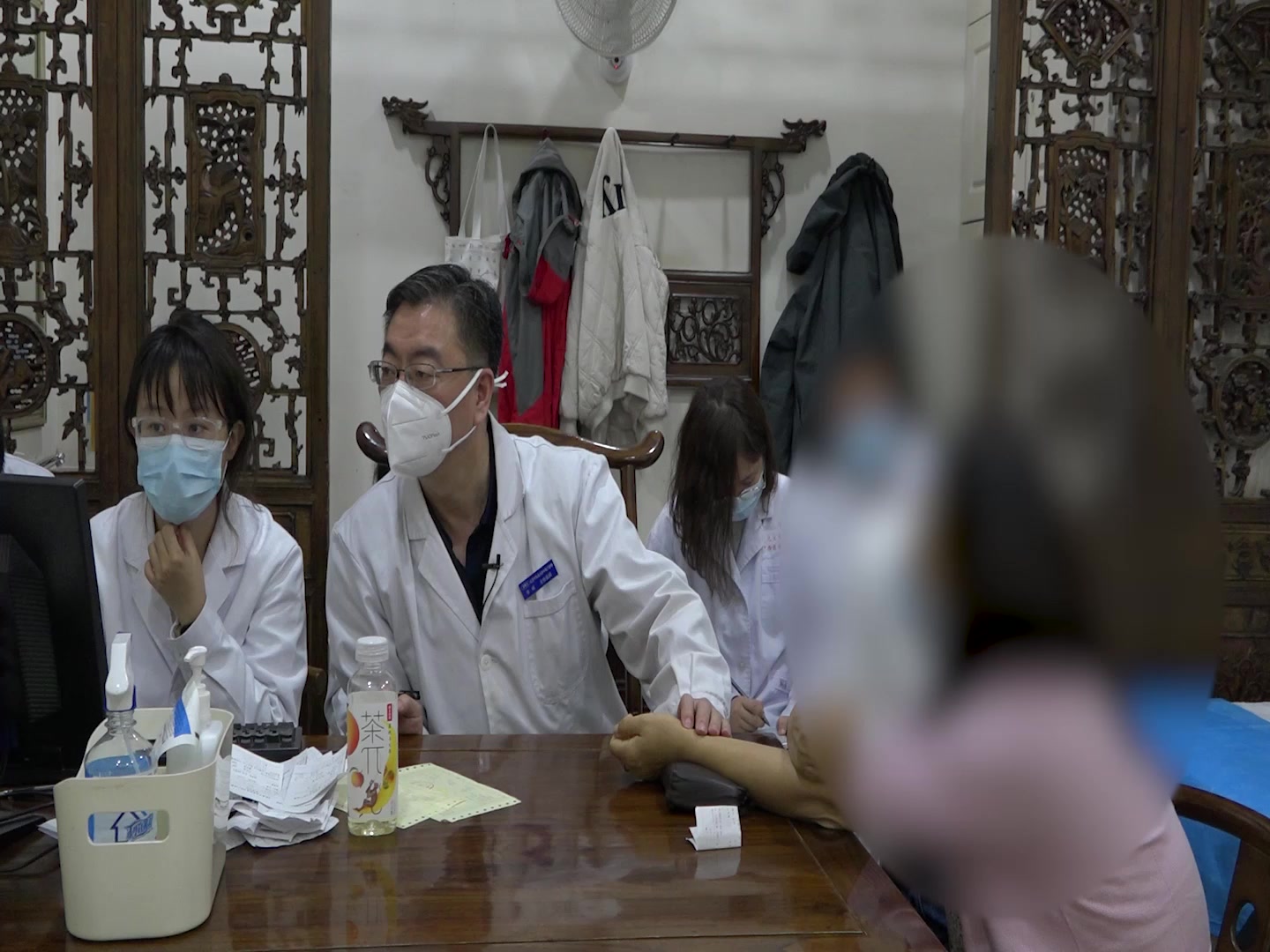 气血两虚脾肾不足：52岁女性尿血后贫血乏力头晕的益气养血法
