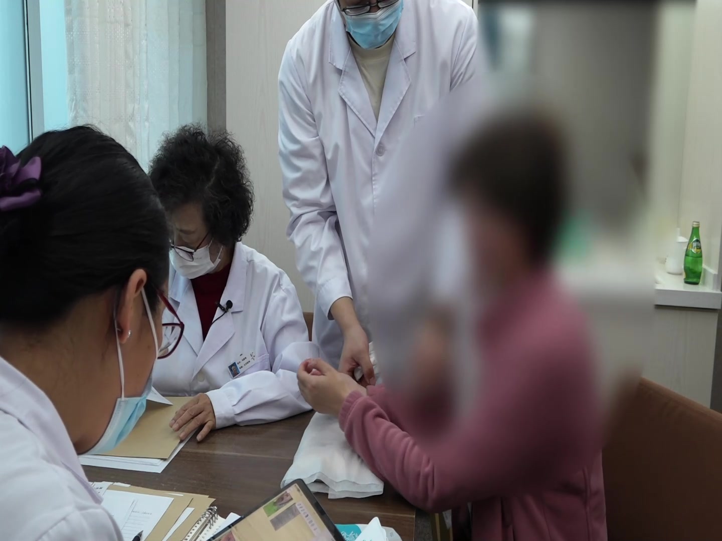 肝经风热夹血虚：42岁女性头顶痛伴多结节体质的清肝祛风法
