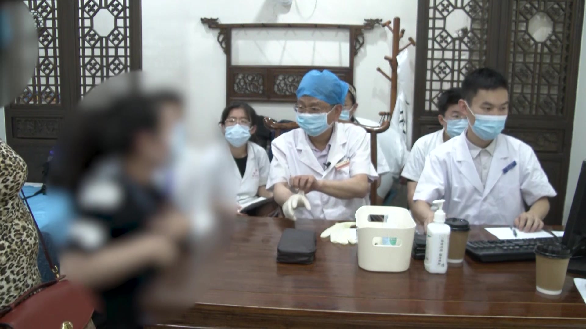 肝郁脾虚心神不宁：30岁女性月经失调伴强迫症的调和肝脾安神定志法