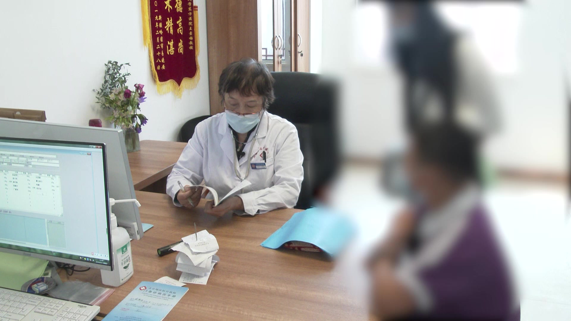 脾虚肝亢：12岁抽动男孩眨眼复诊的健脾平肝调治