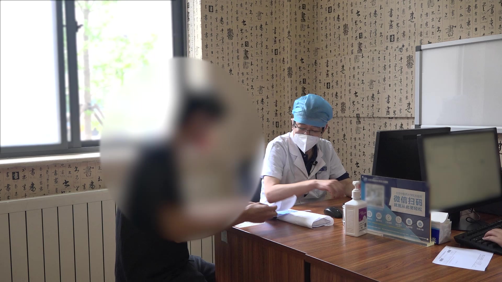 风痰犯肺：32岁男性过敏性鼻炎咳嗽的祛风化痰法