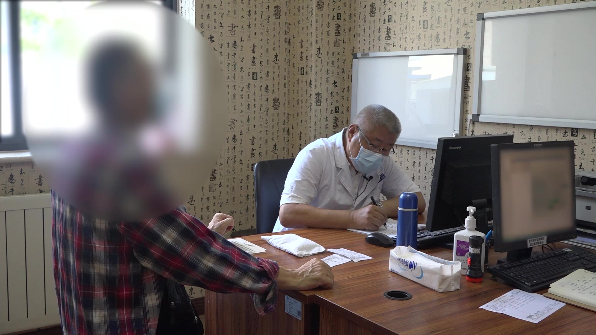 肝郁脾虚肾阳不足：52岁男性腹泻伴怕冷的疏肝健脾益肾法