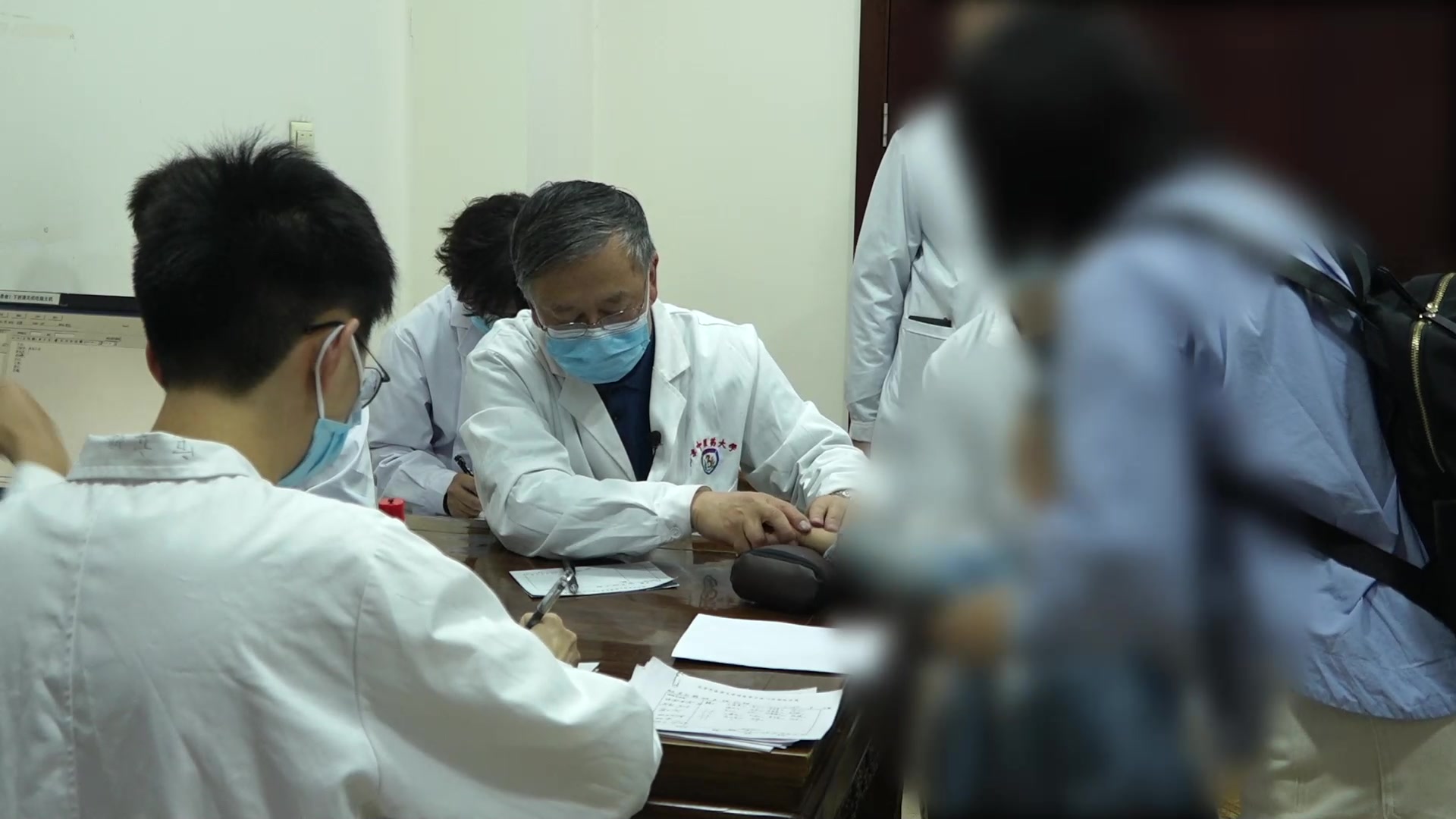 痰热壅肺风邪袭肺：4岁男童反复咳喘1月余的清热化痰通腑法