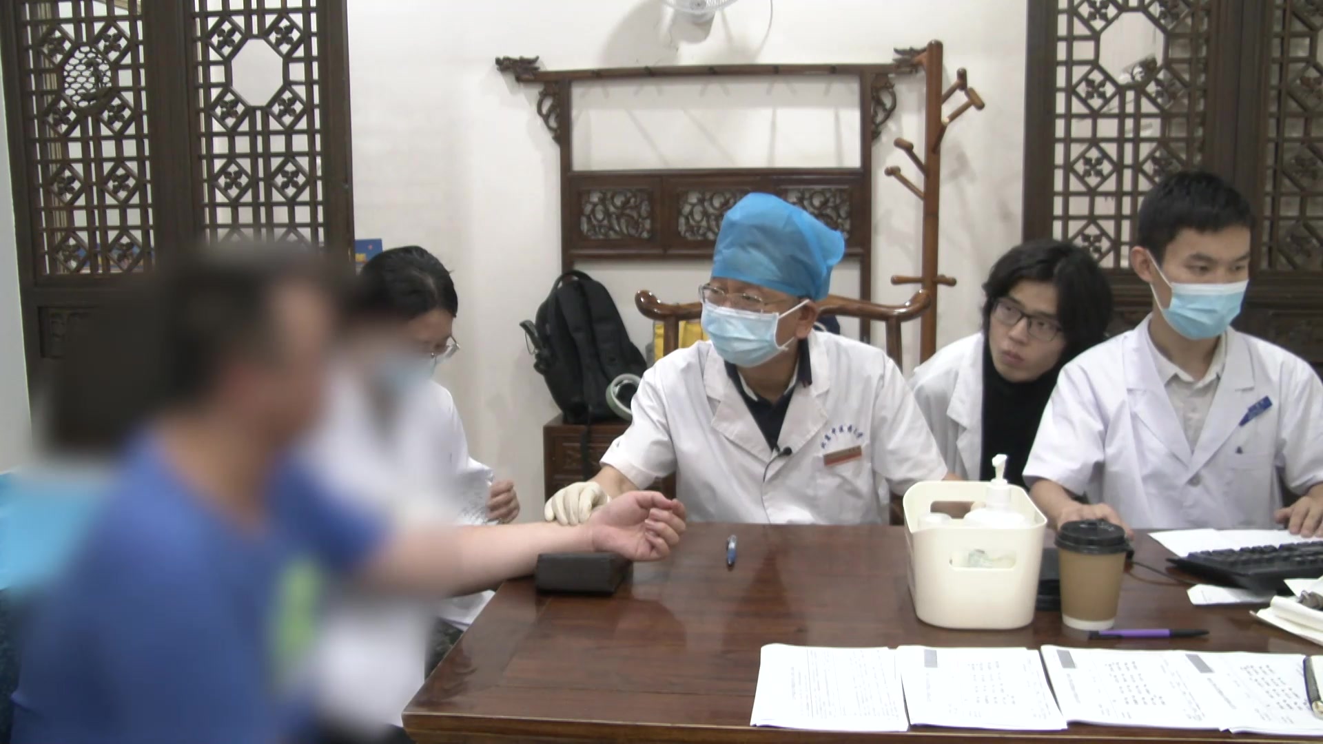 脾虚湿蕴肝郁化热：17岁少年抑郁虚胖的达原饮合菖蒲郁金汤治疗