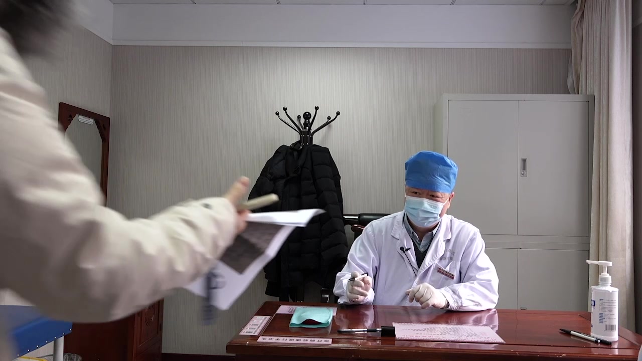 脾胃虚弱湿阻气滞：57岁卵巢癌术后腹胀纳差的健脾行气化湿法
