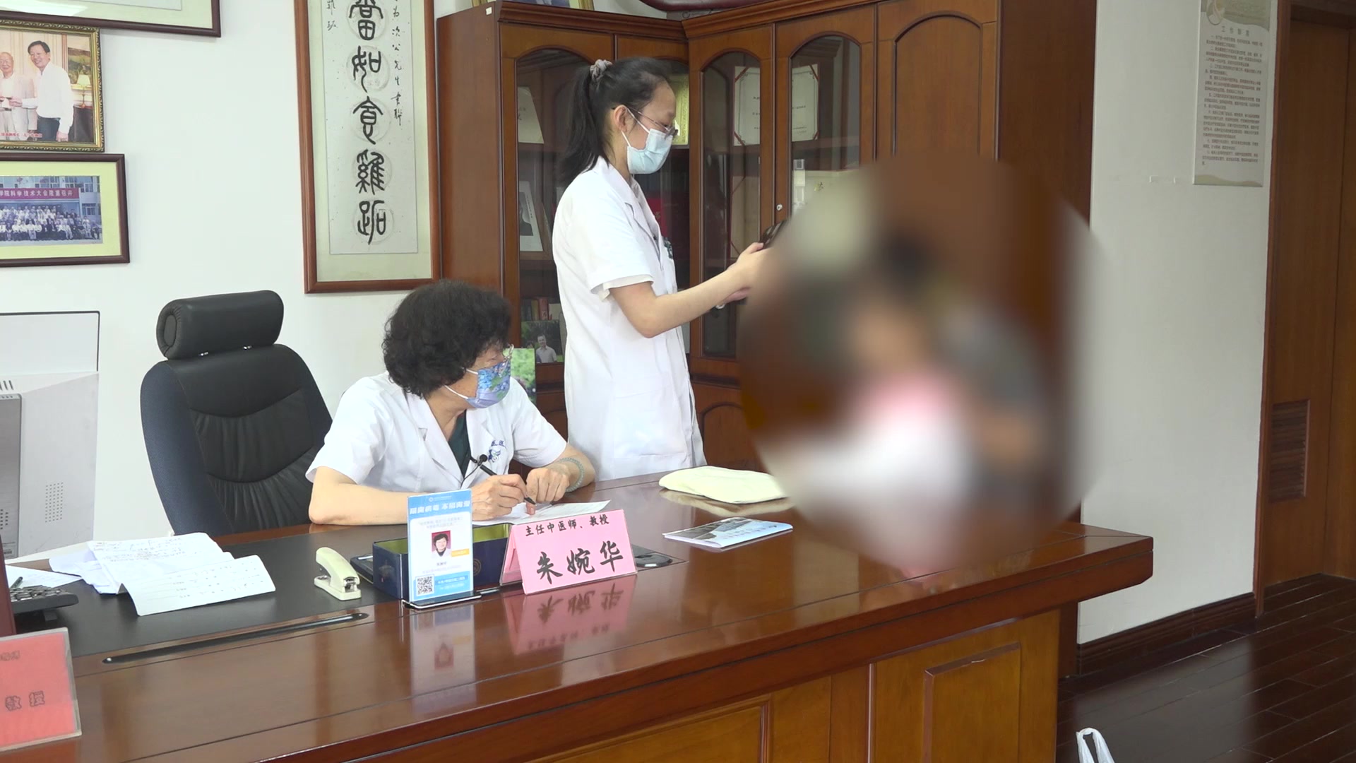 脾虚痰湿正虚邪恋：5岁女童反复扁桃体炎咳嗽的中药调理与推拿