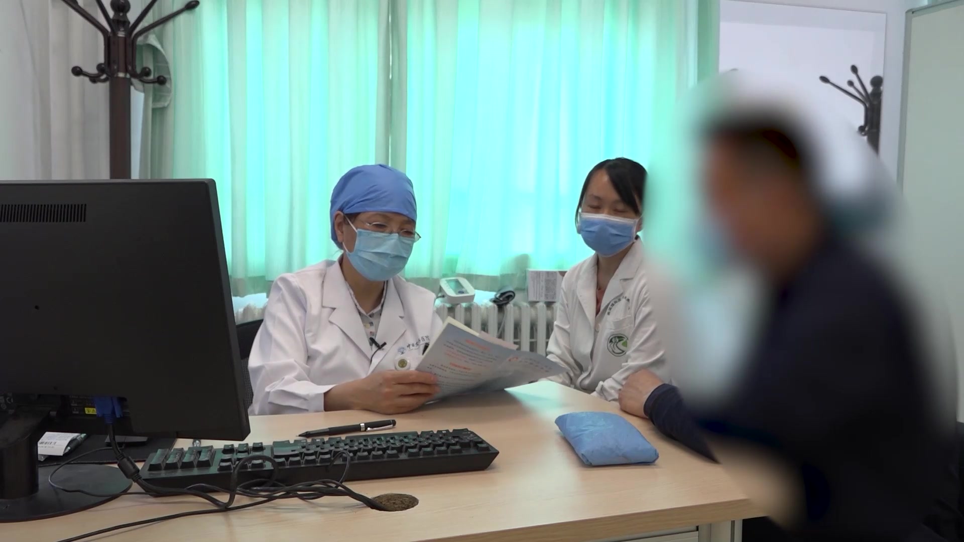 痰瘀阻络：50岁男性左后背坠胀伴心肌桥的化瘀通络法
