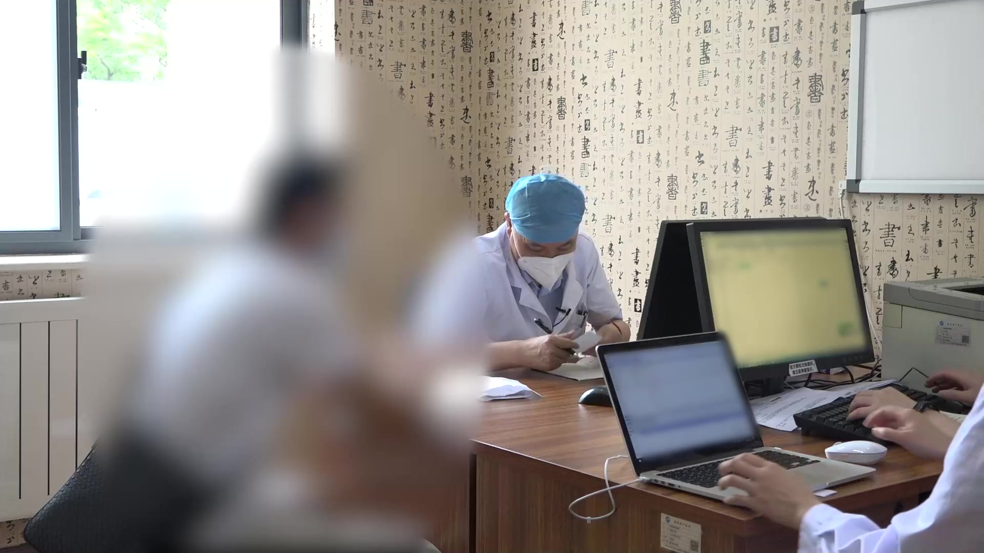 寒热错杂：51岁男性溃疡性结肠炎复发腹痛腹泻的健脾清肠法