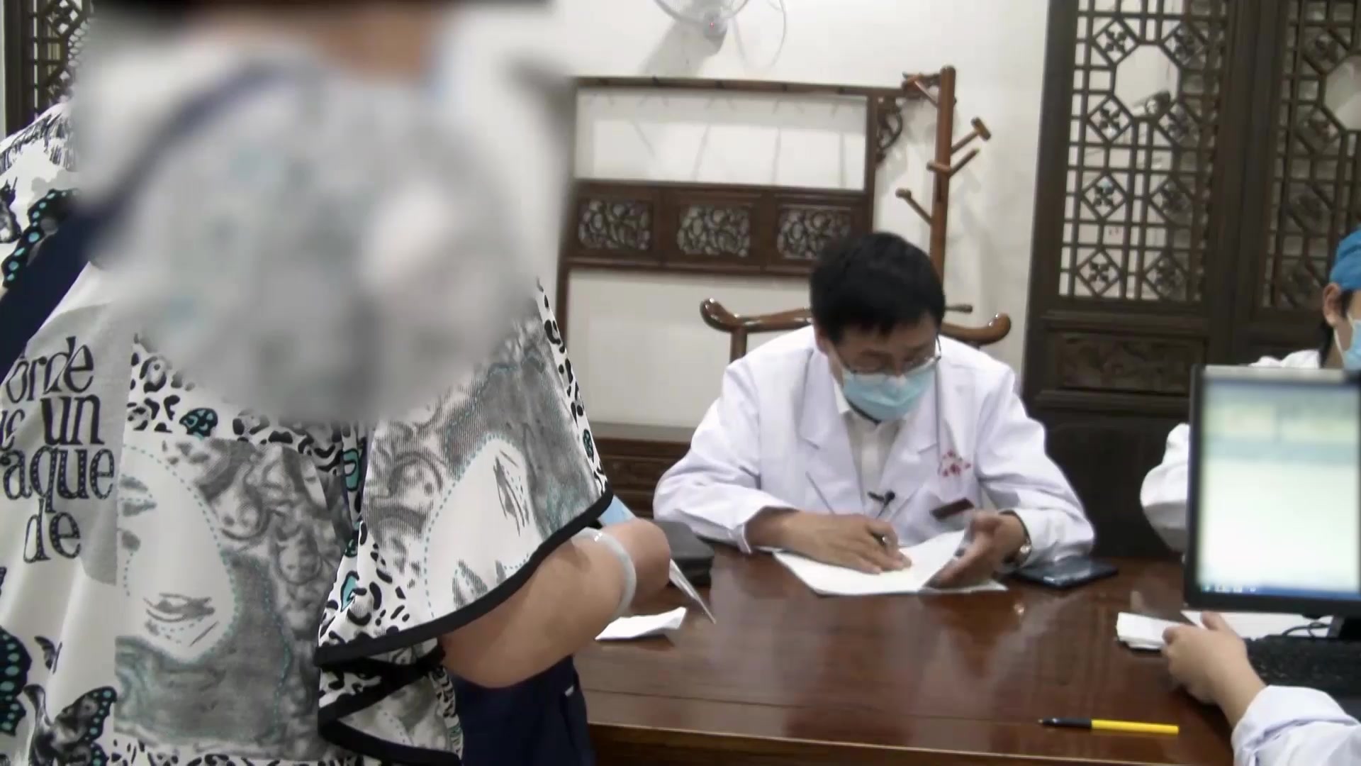 肝肾不足、耳窍瘀阻：64岁男性链霉素致耳鸣耳聋的复诊辨治