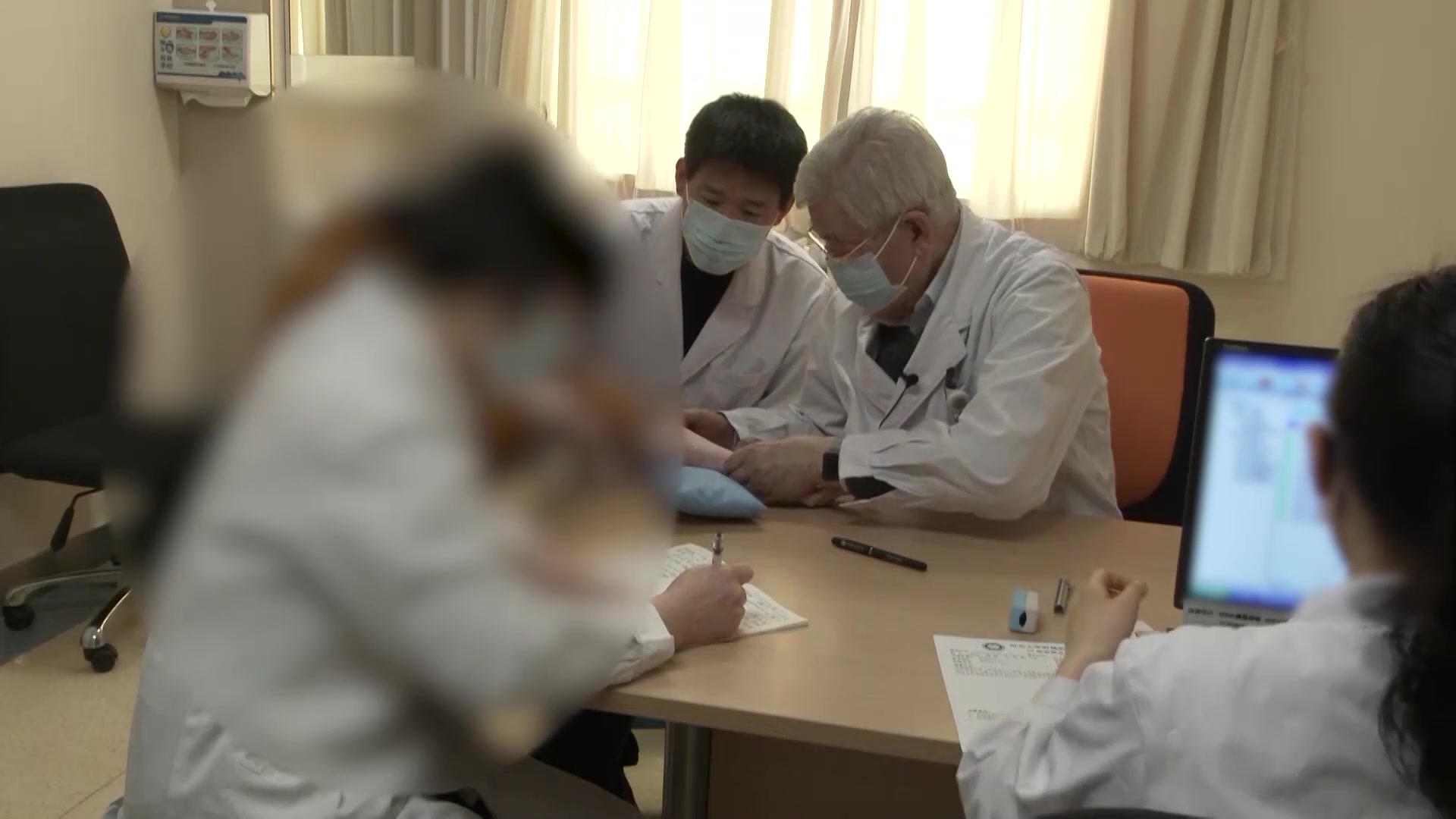 阳气虚弱气血不足：25岁男性白癜风伴鼻炎乏力怕冷的温阳养血调治