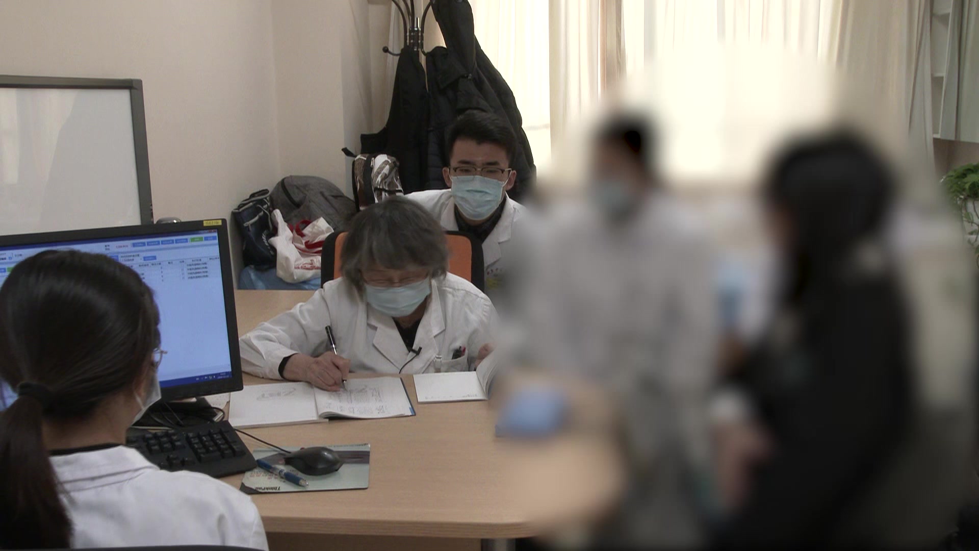 阴虚内热兼表虚：50岁干燥综合征荨麻疹患者减激素中的中药调护