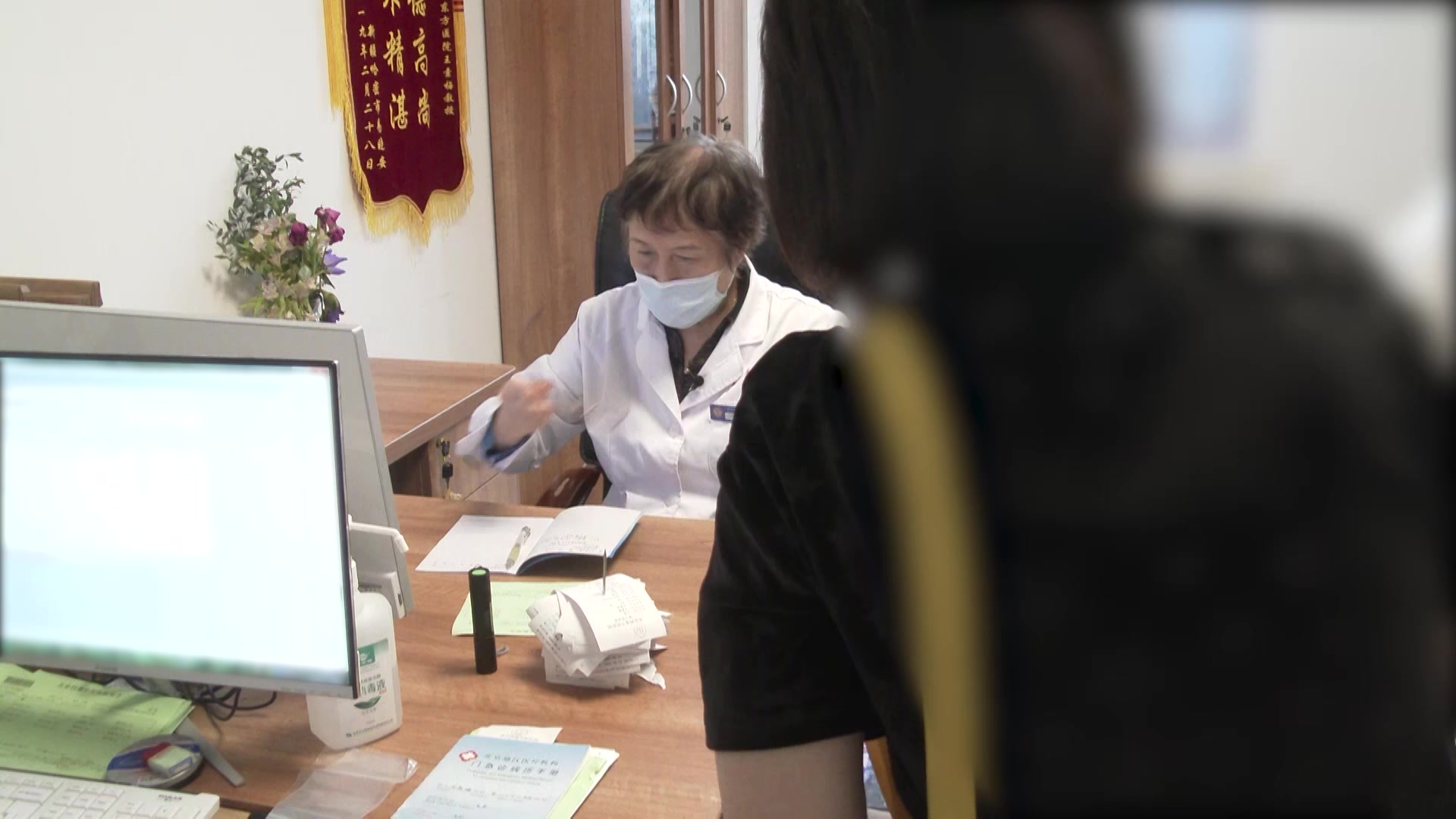 脾肾两虚兼痰热积滞：7岁肾病综合征患儿感冒的中药调治与激素撤减