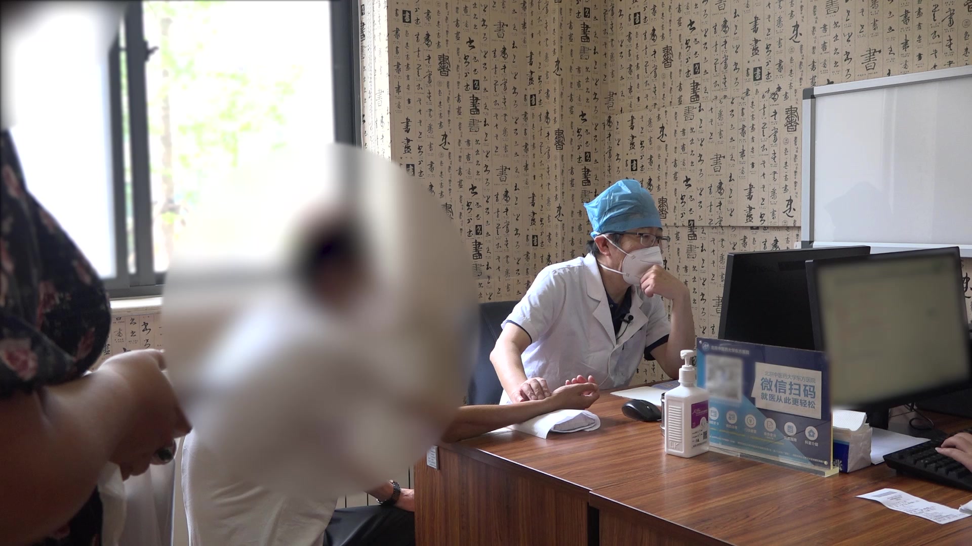 肺脾两虚痰湿内阻：48岁男性严重肺大泡气喘的补肺健脾平喘法