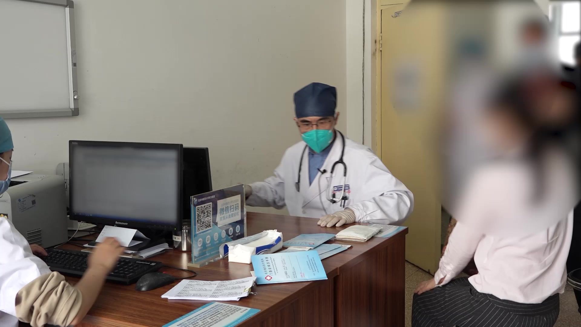 气滞痰凝：45岁女性腹胀排便不畅伴燥热口苦的健脾行气化痰法