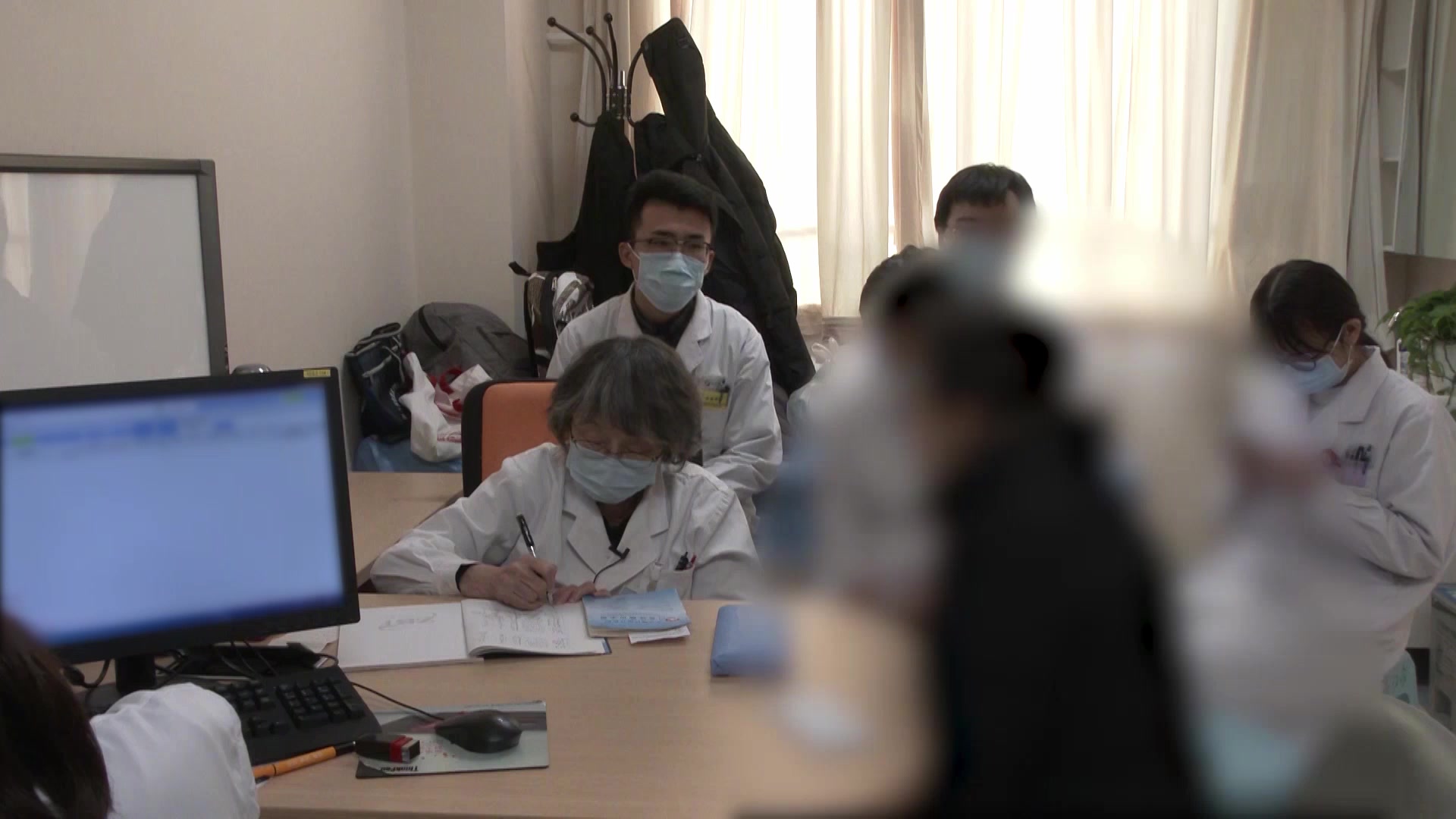 肝火旺盛：37岁女性失眠口疮反复发作的清肝泻火调治