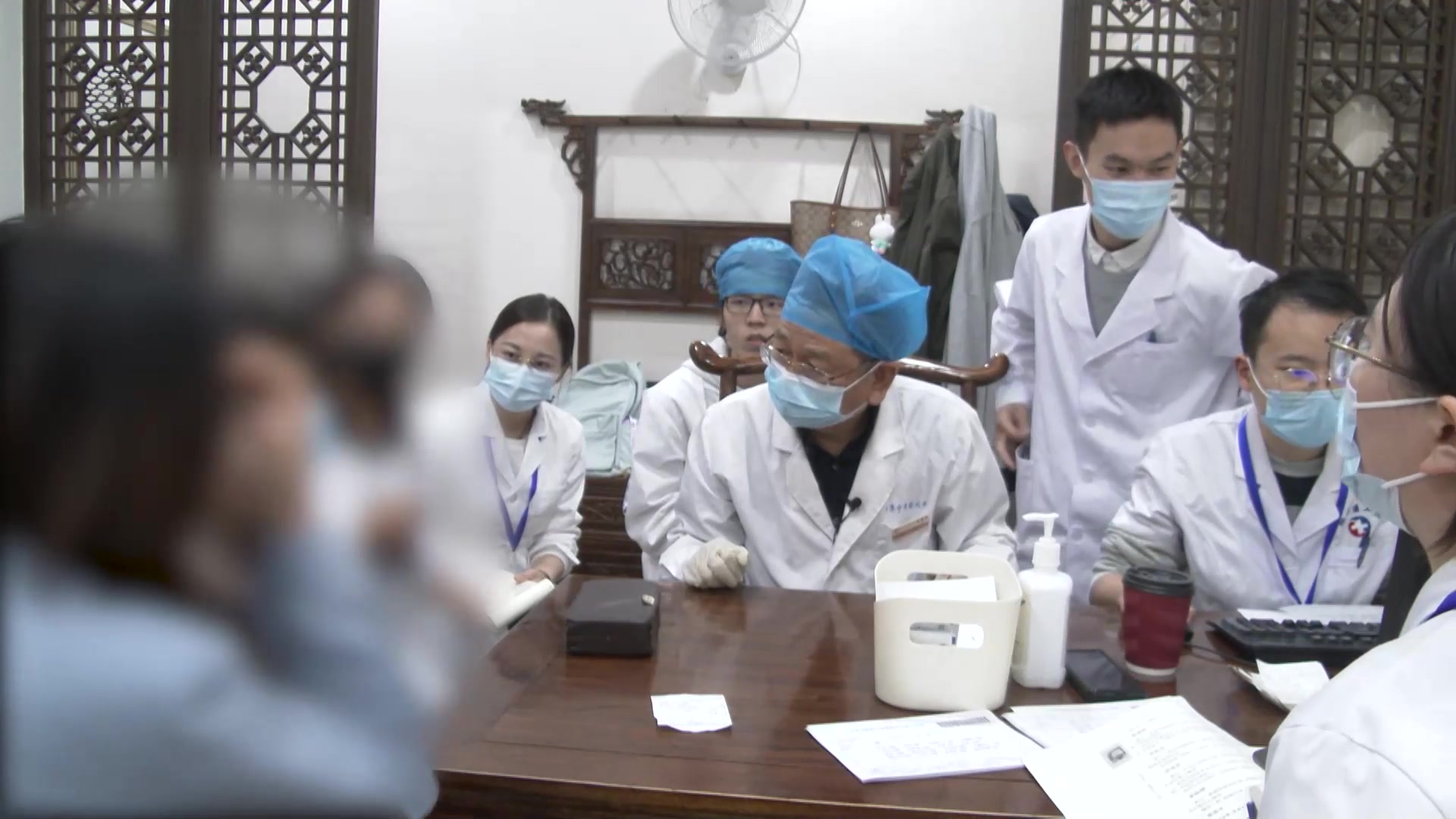肝郁脾虚：70岁女性保健品致半年腹泻的参苓白术散加疏肝活血法