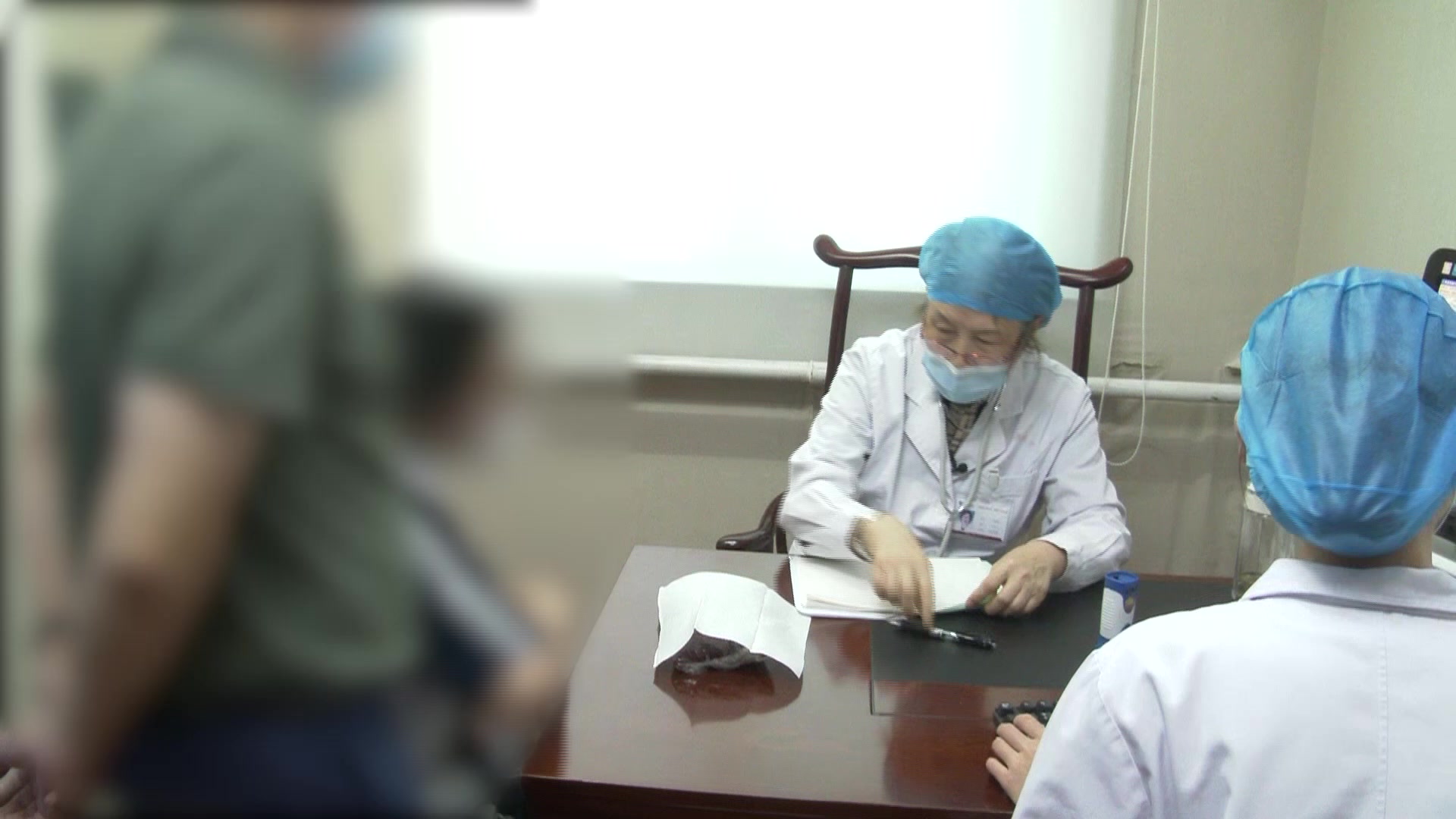 脾虚肝旺：12岁女孩眨眼抽搐的健脾平肝减药巩固