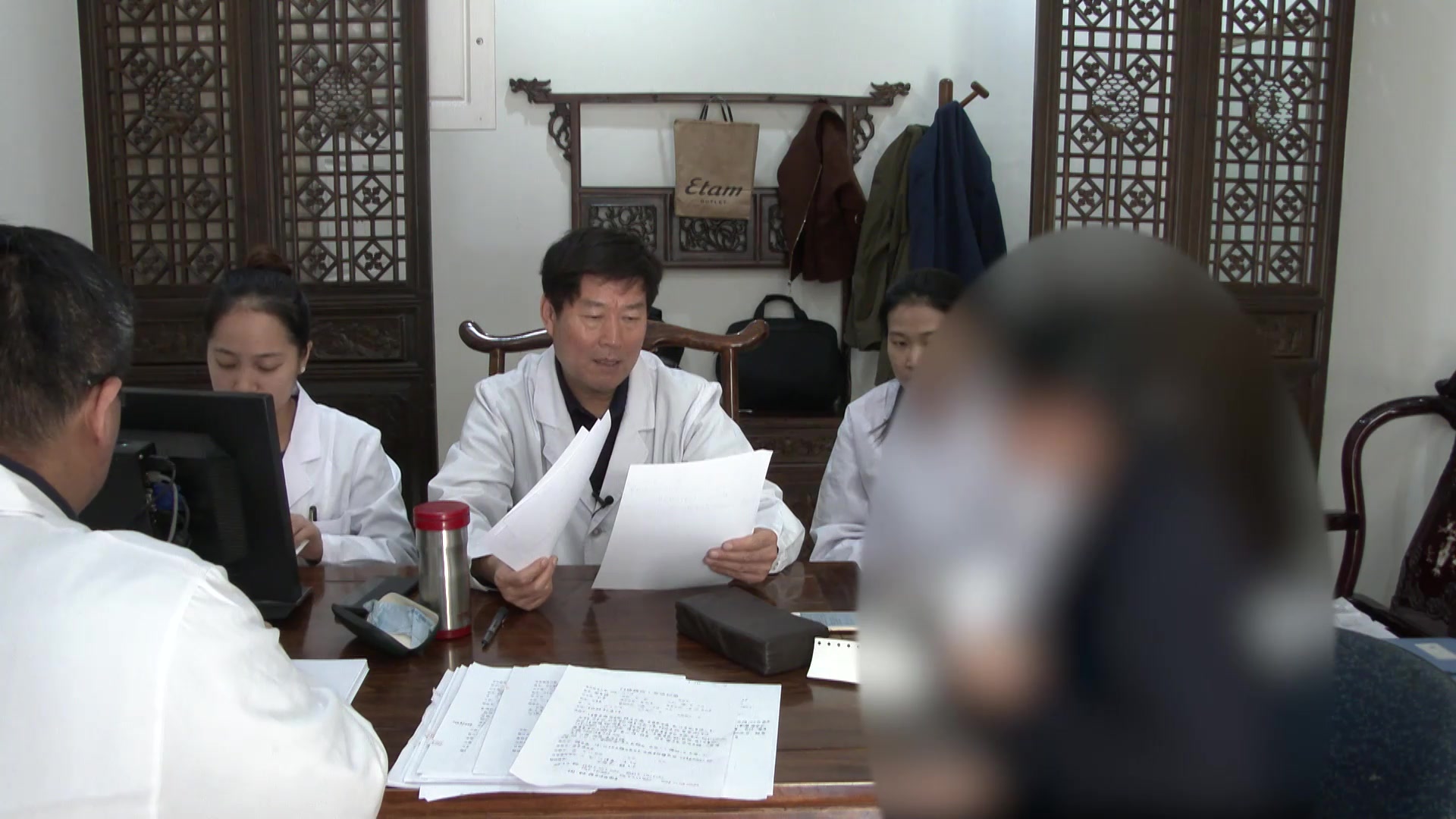 肝郁血瘀化热伤阴：42岁女性不寐伴梅核气鼻衄的理气养阴调理