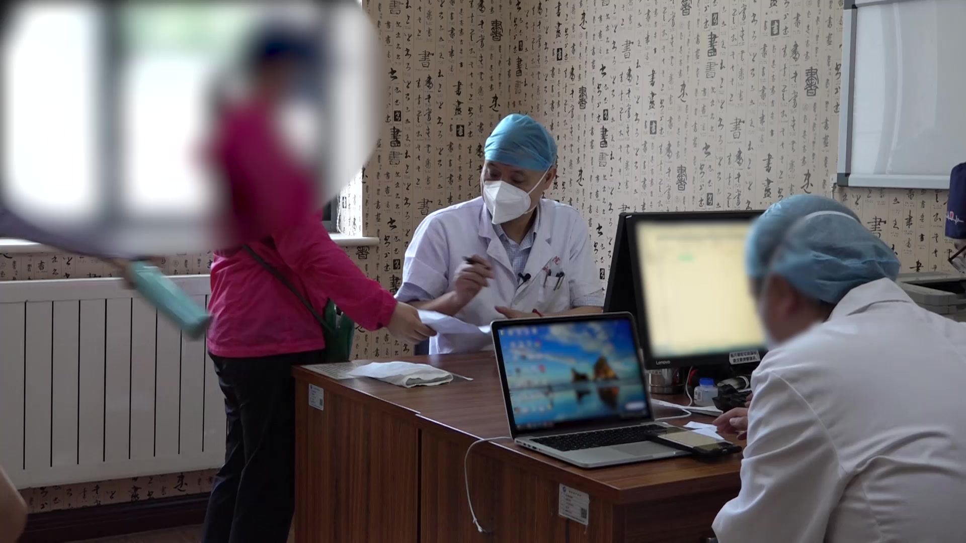 寒热错杂：14岁女孩溃结活动期拒激素，中西药联合清温并调