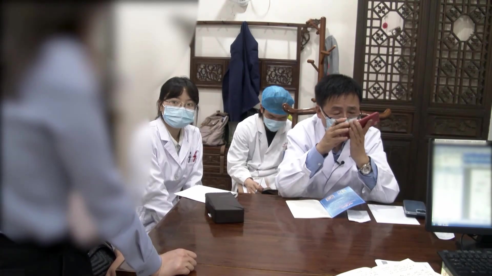 湿热内蕴心气不足：57岁甲结患者颌下疼痛的清热活血调心法