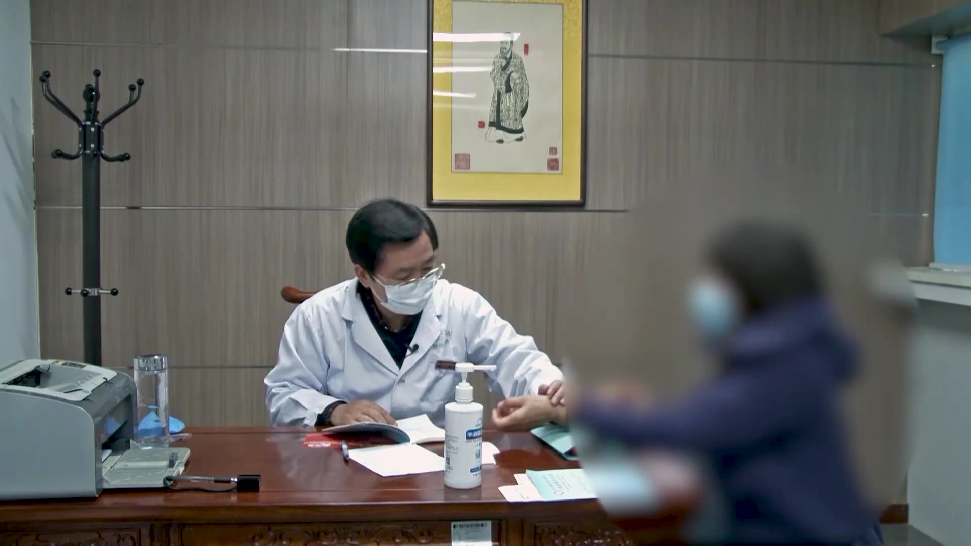 阴虚火旺心神不宁：67岁肾病蛋白尿患者头晕失眠的滋阴安神法