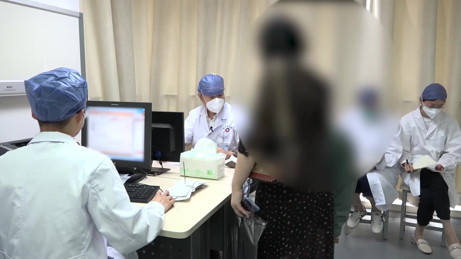 脾虚气滞腑实内结：67岁男性腹胀纳差的通腑降气化痰法