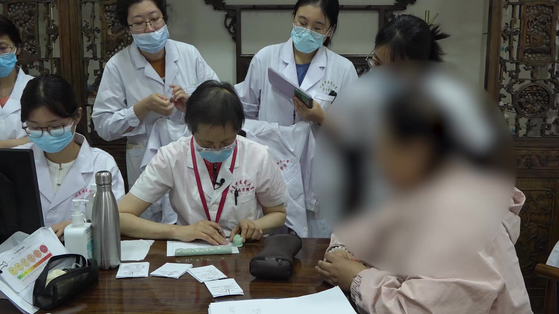 气虚血瘀，清窍失养：59岁女性头晕头蒙伴步态不稳的益气活血通窍法