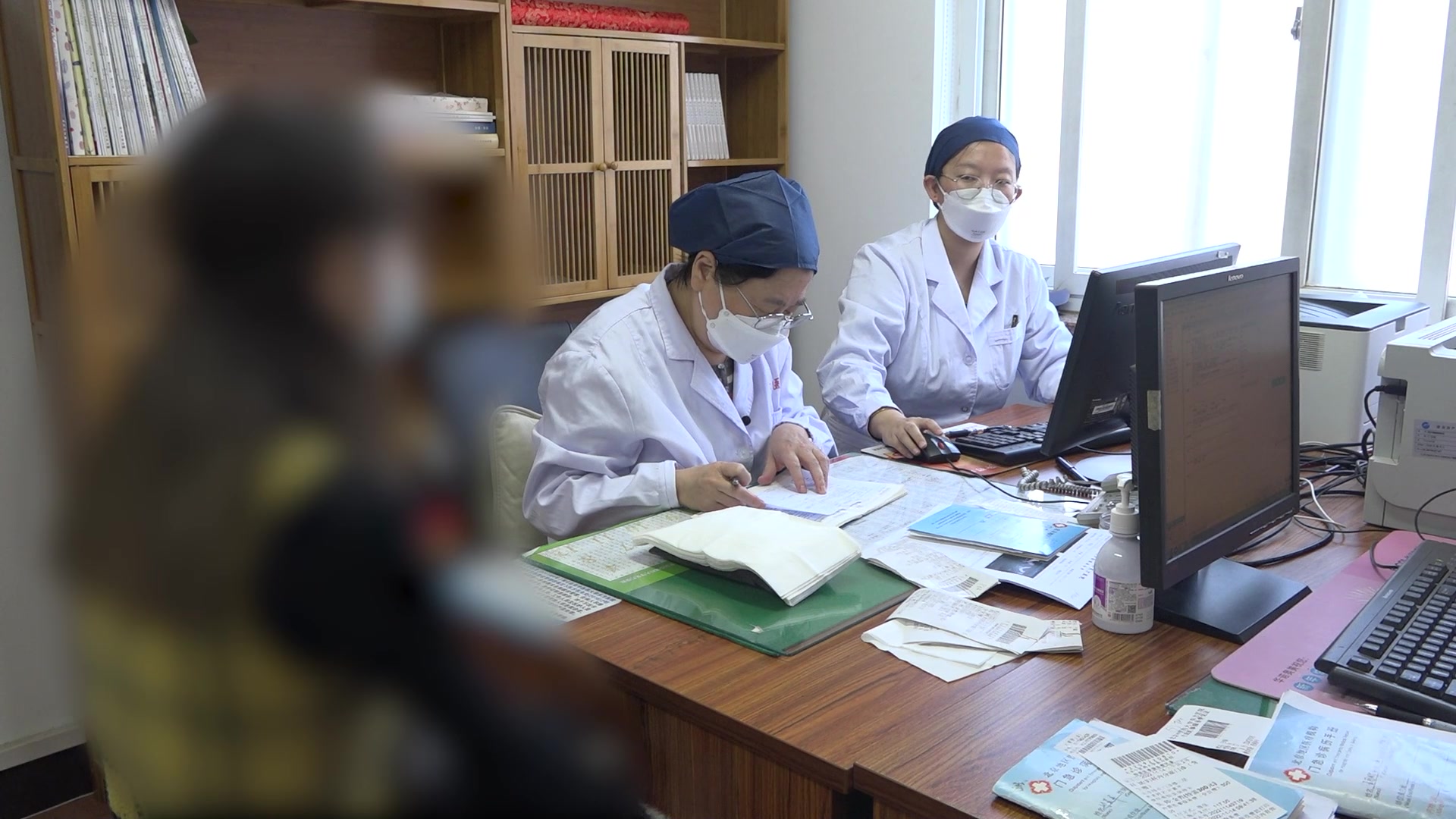 肝郁肾虚血瘀：48岁围绝经期患者经行剧痛的温经活血止痛法