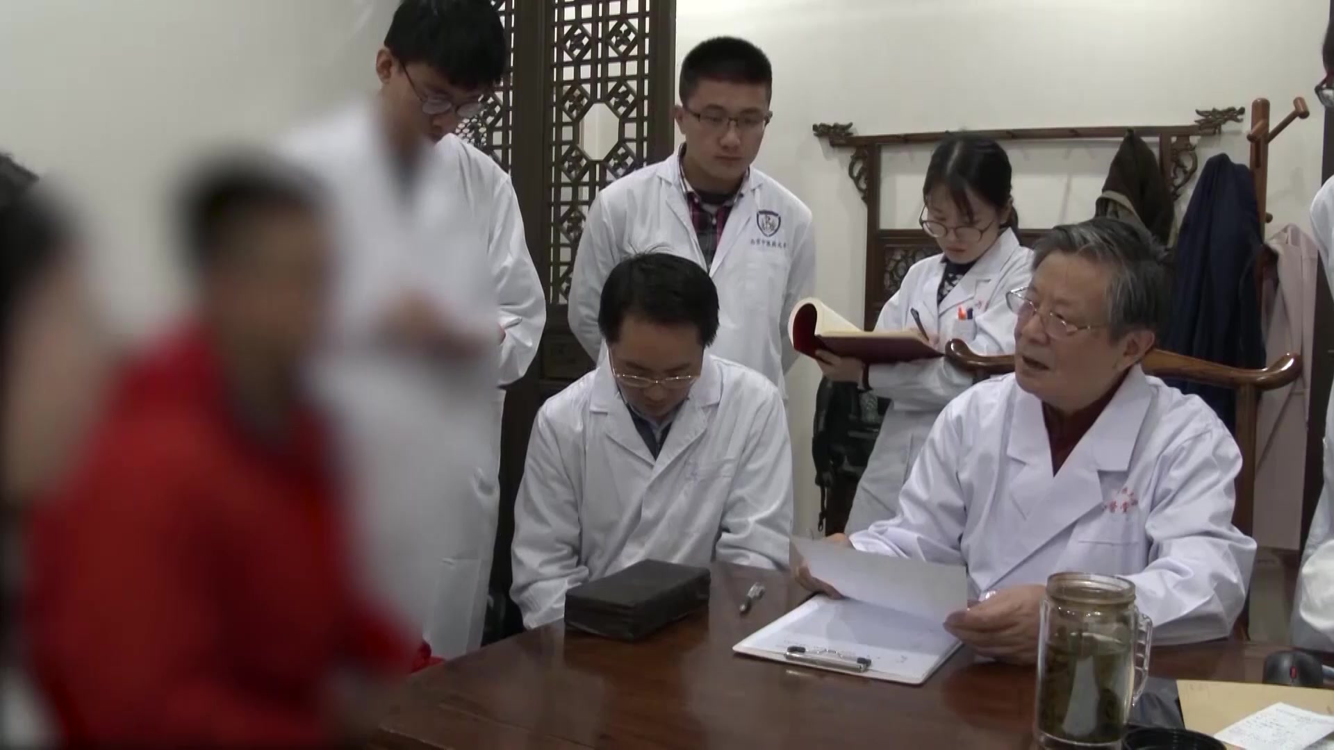 睾丸萎缩生精障碍：26岁无精子症患者的病因排查与生活防护