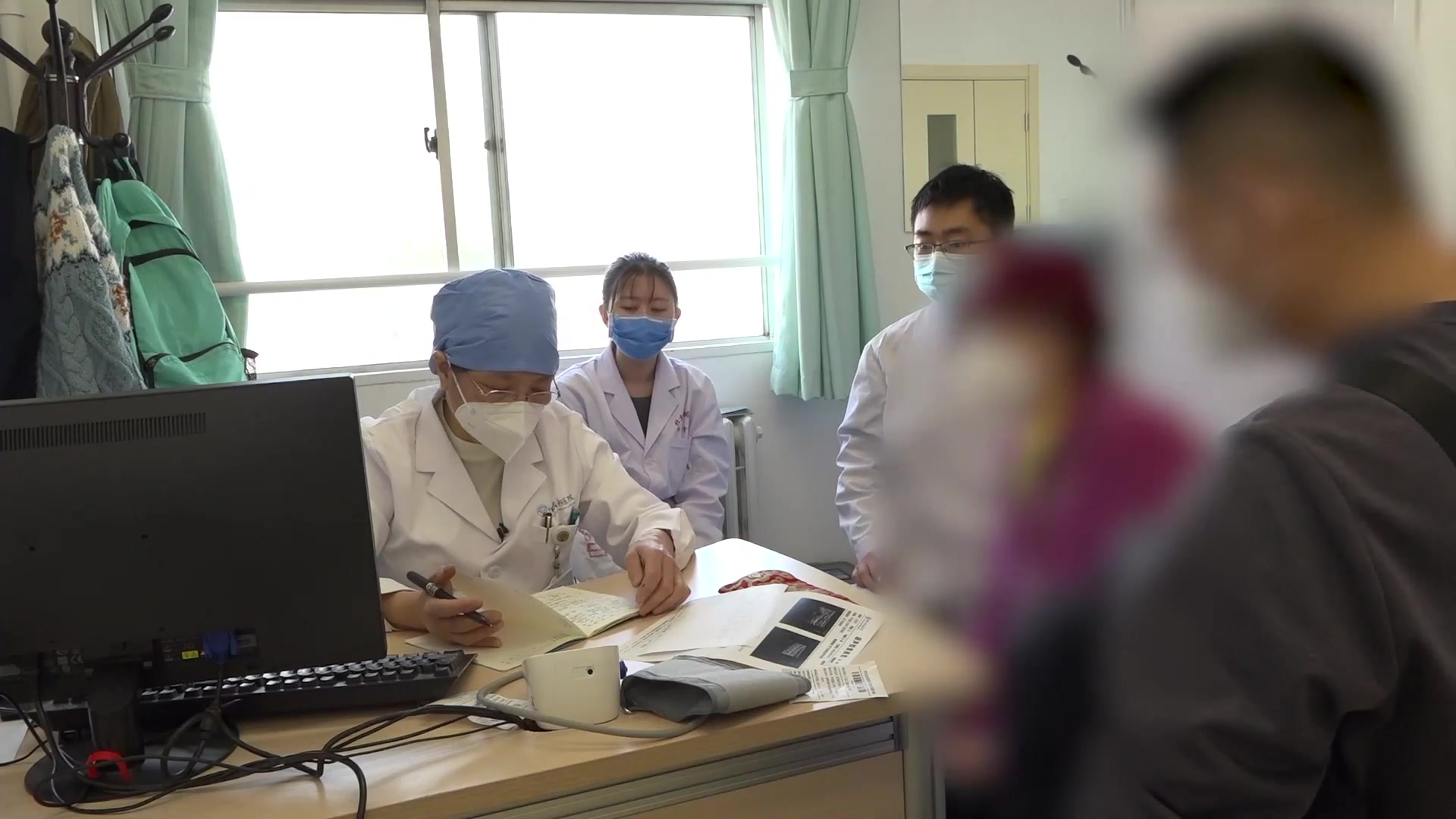 脾虚湿困肝阳上亢：82岁冠心病患者头晕水肿之平肝健脾利湿法